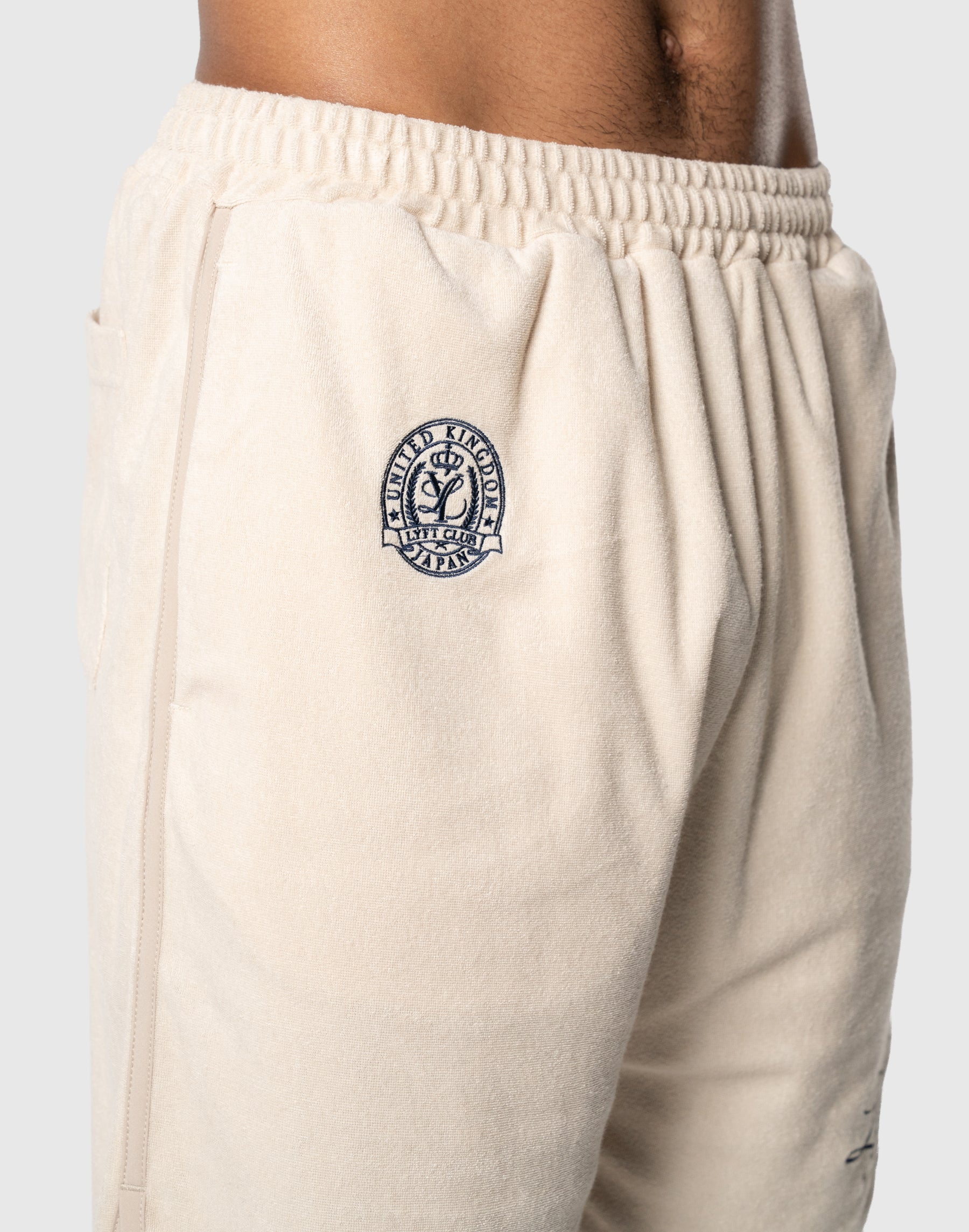 Cursive LÝFT Logo Pile Shorts - Ivory