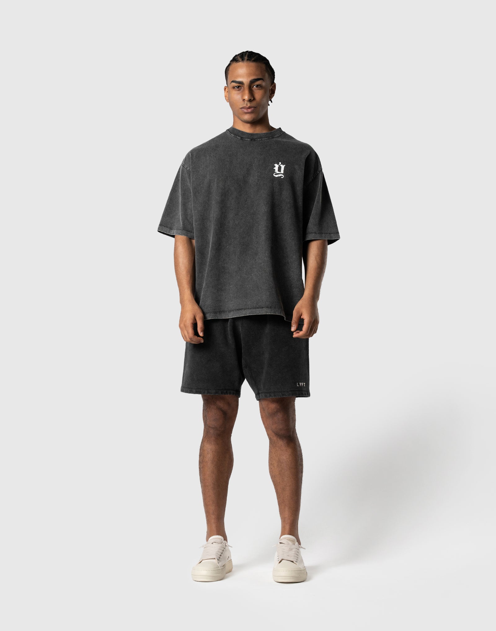 LYFT ビンテージ　ブラック　オーバーサイズTシャツ Old Ý Graphic Vintage Big T-Shirt - Black – LÝFT