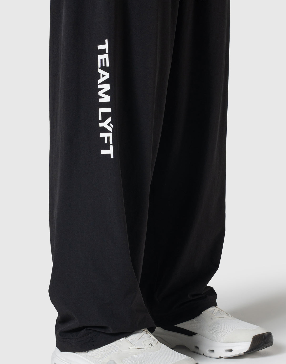 TEAM LÝFT Logo Nylon Pants - Black