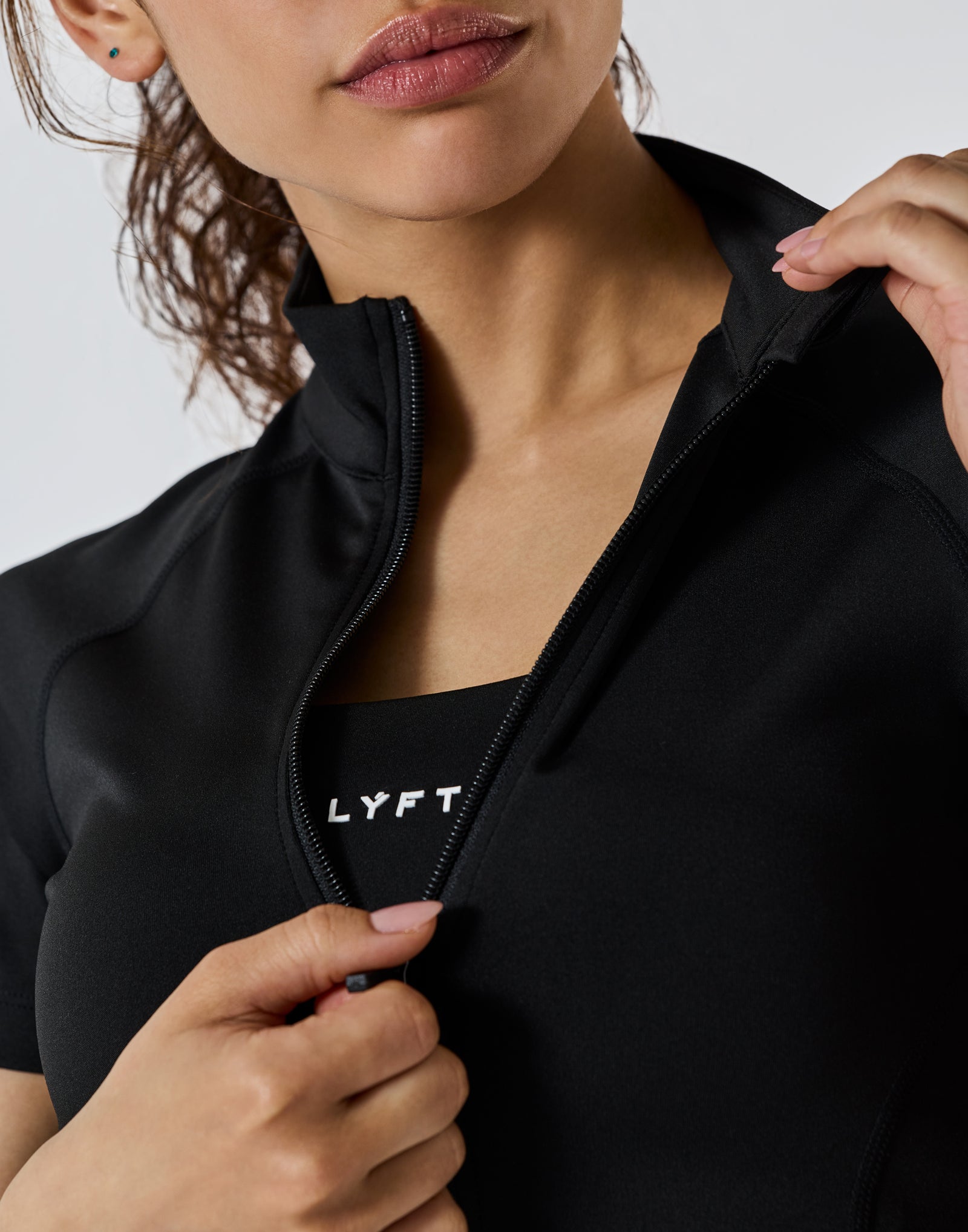 Cropped Slim Fit Short Sleeve Jacket - Black – LÝFT