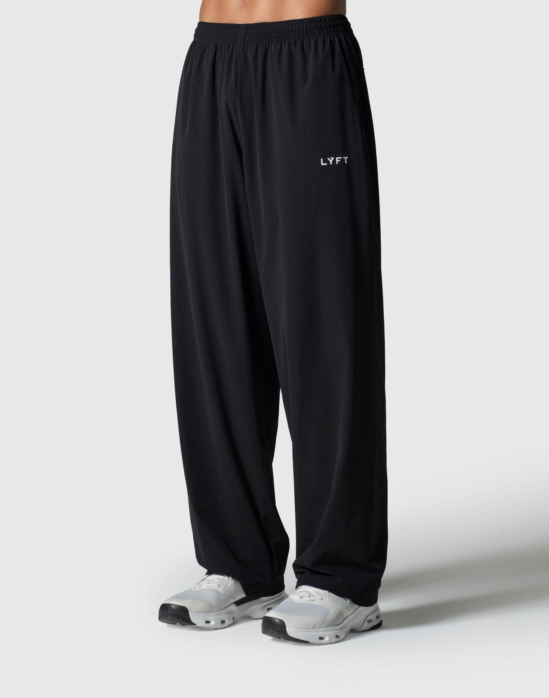 TEAM LÝFT Logo Nylon Pants - Black