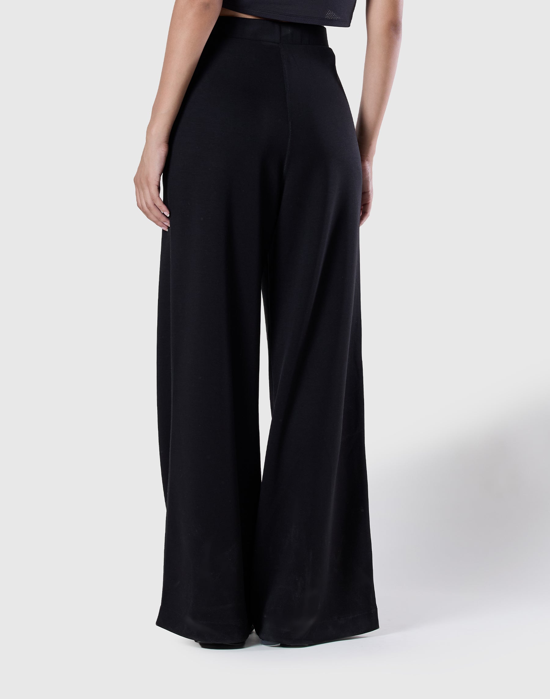 XL LYFT ウォームアップ　サイドボタンパンツ　ブラック Double-Knit Straight-Leg Pants - Black – LÝFT