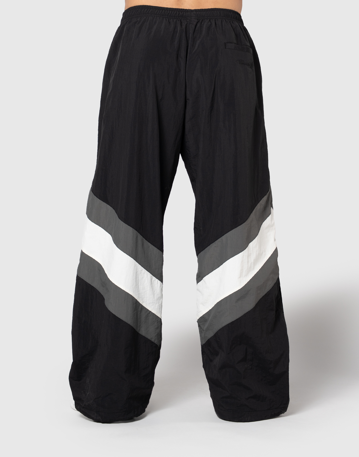V-Form Wide Track Pants V.2 - Black