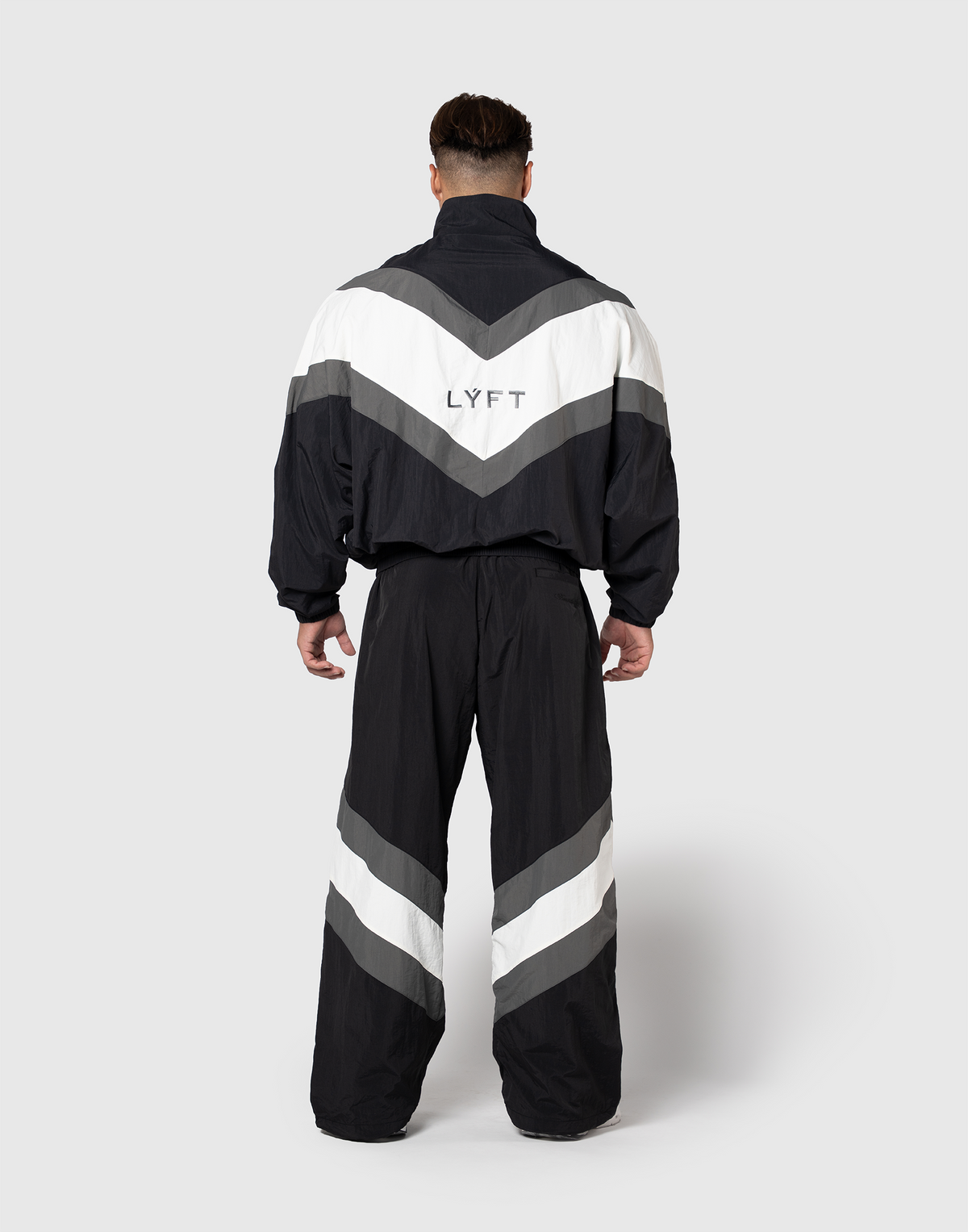 V-Form Track Jacket V.2 - Black