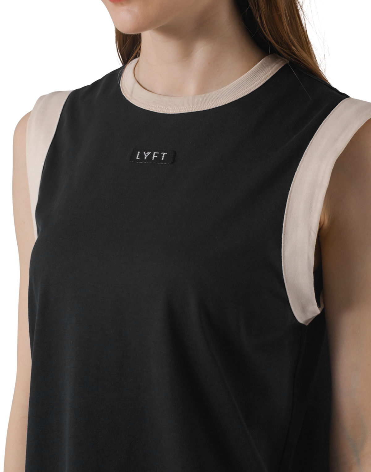 Bicolor Knit Patch Tanktop - Black