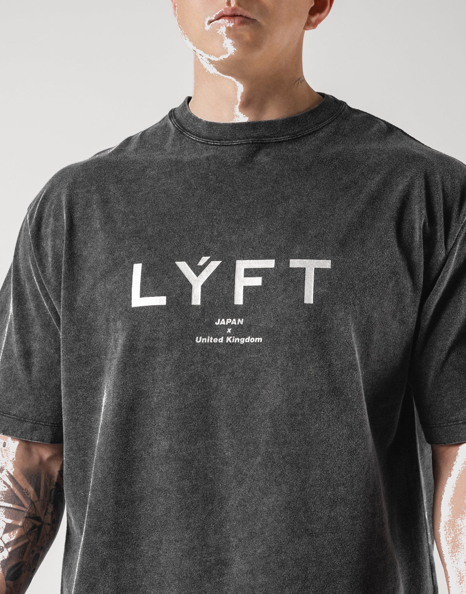 LÝFT Vintage Logo Big T-Shirt - Black