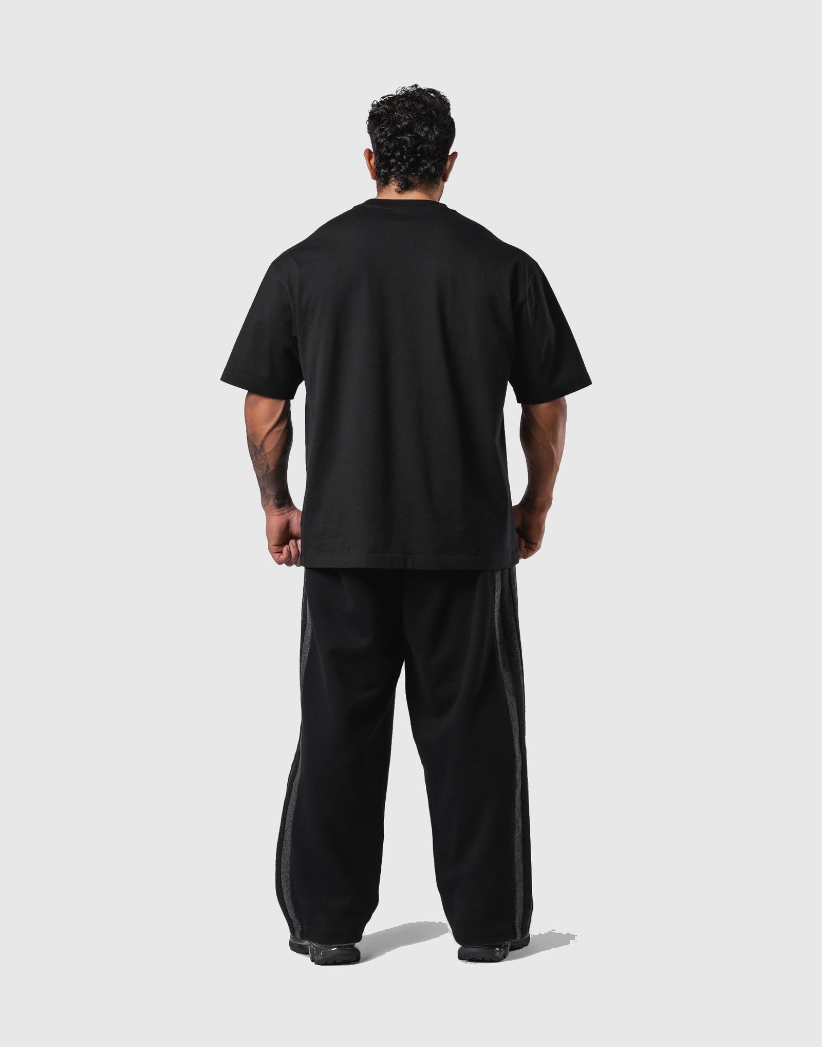 LÝFT ONE Graphic Big T-Shirt - Black
