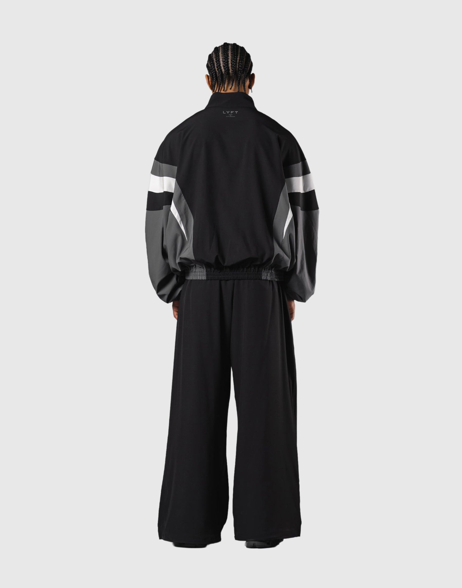2Line Oversize Track Jacket V.2 - Black – LÝFT