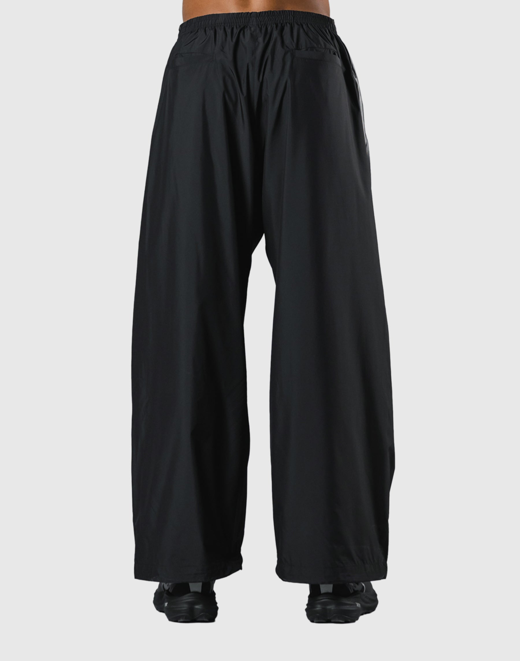 2Line Adjustable Wide Track Pants V.3 - Black – LÝFT