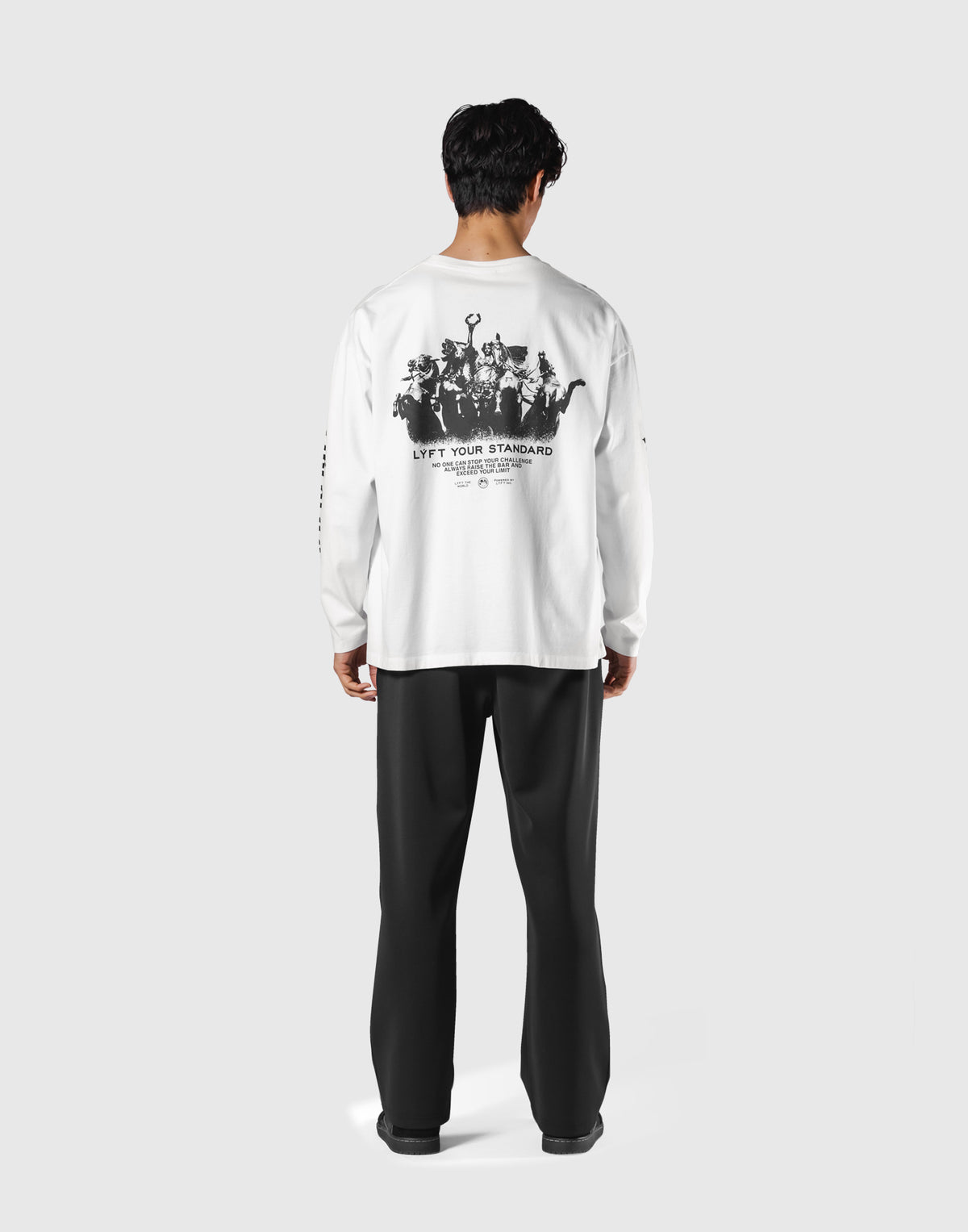 Born To LÝFT Vintage Graphic Big Long T-Shirt - White