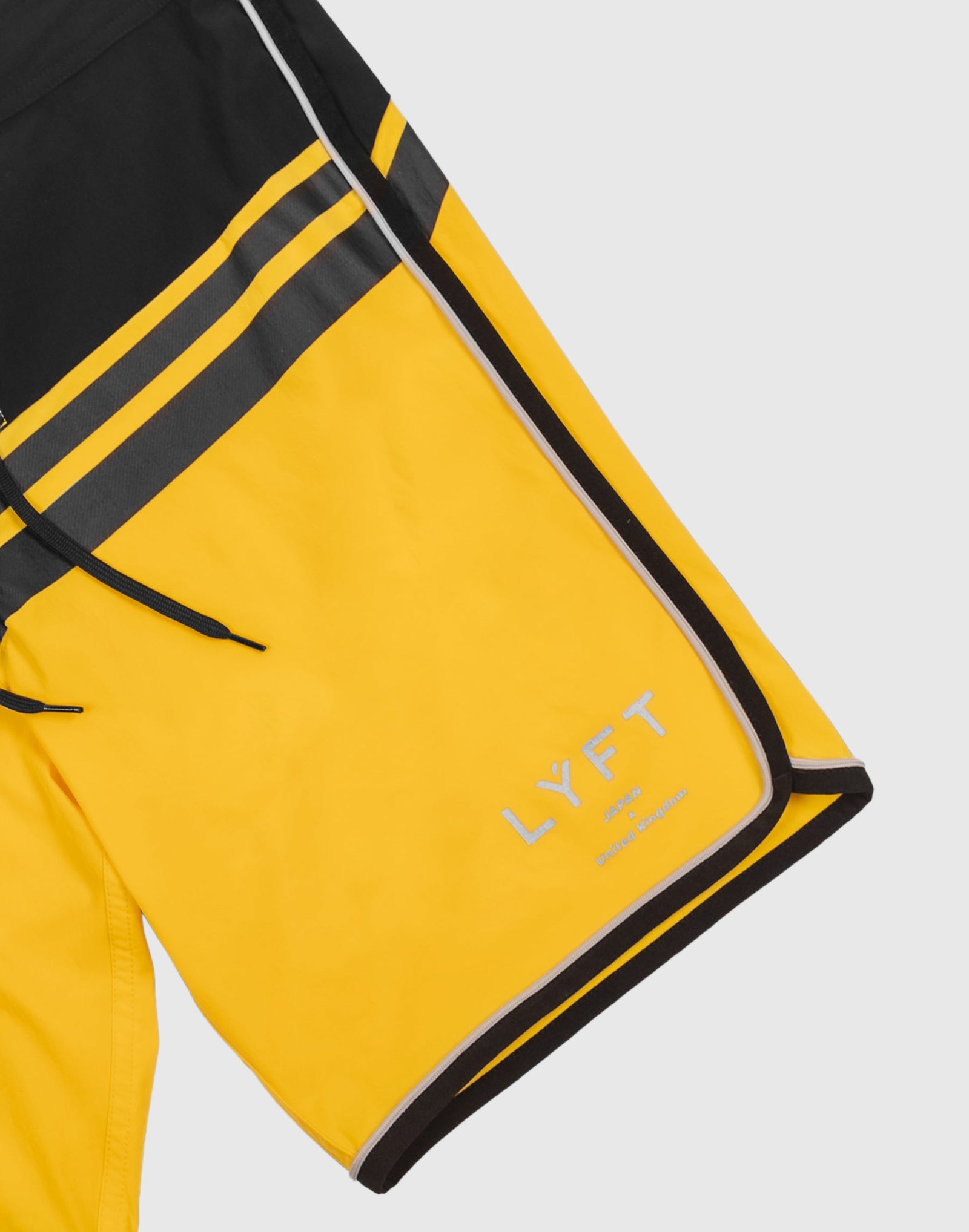 LYFT V Shaped Stage Shorts - Yellow Mサイズ V Shaped Stage Shorts - Yellow – LÝFT