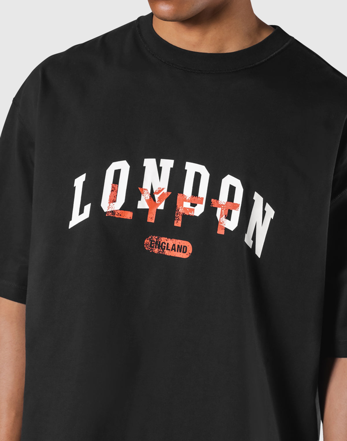 Vintage London Logo Big T-Shirt - Black