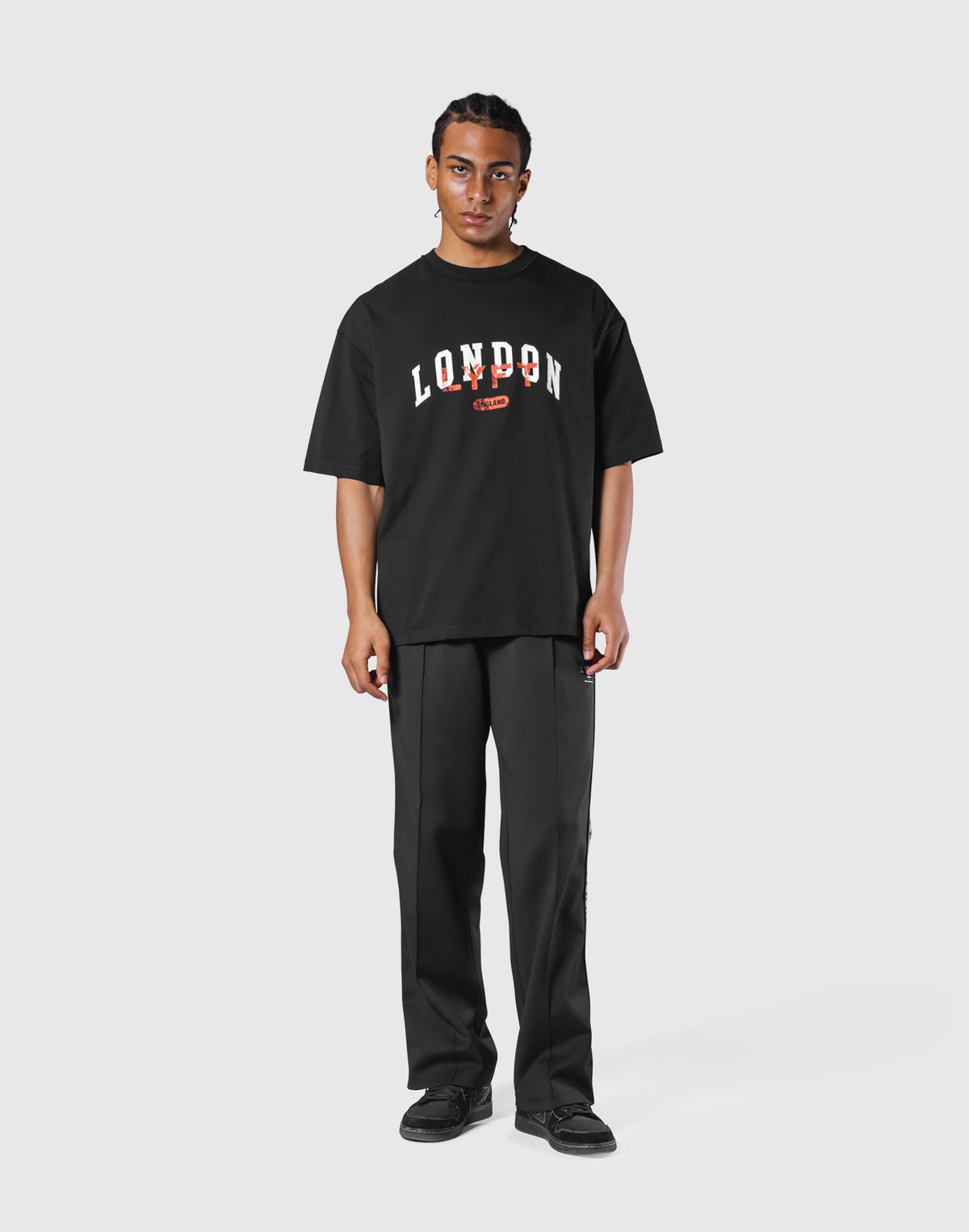 Vintage London Logo Big T-Shirt - Black