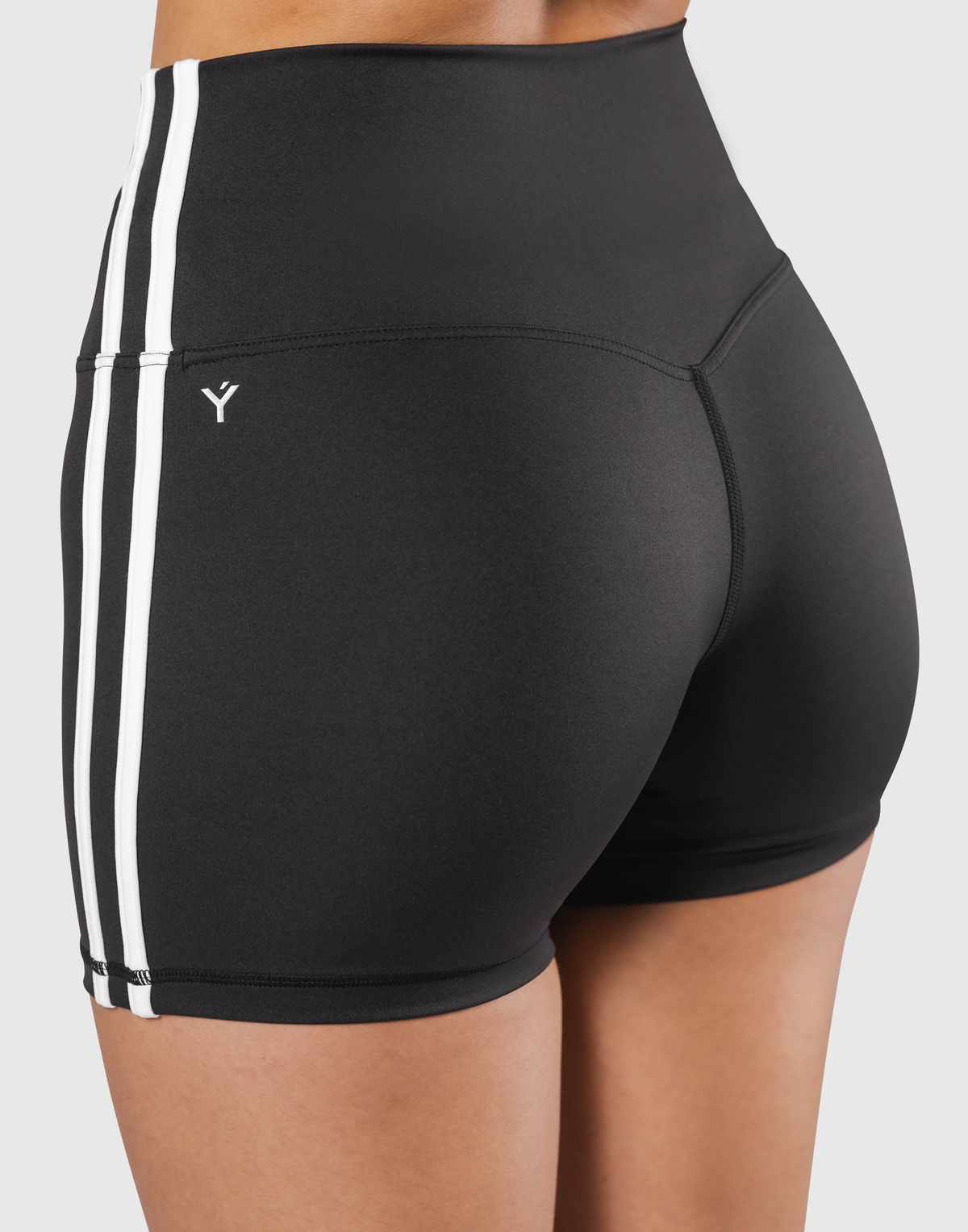 2Line Short Leggings - Black