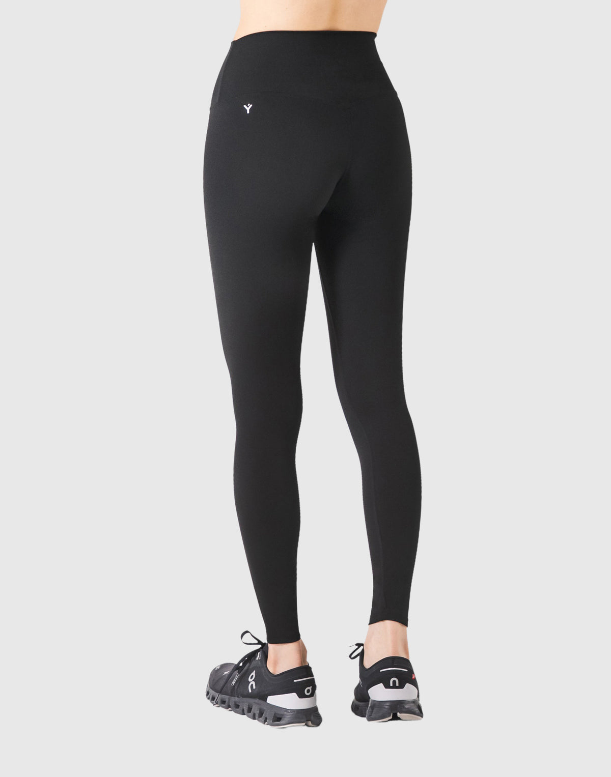 LÝFT Standard Leggings V.2 - Black