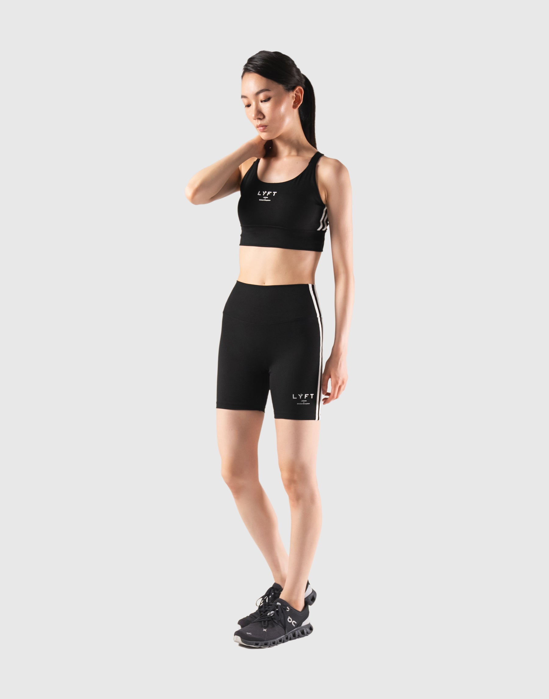 2Line Short Leggings V.2 - Black – LÝFT