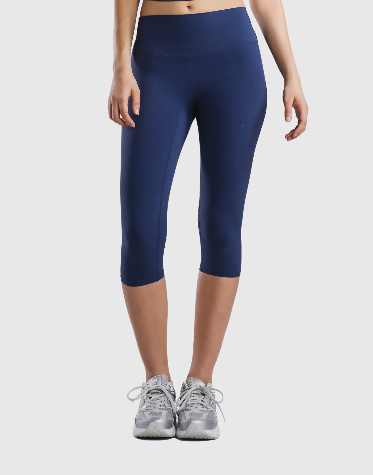 LÝFT Logo Capri Leggings - Navy