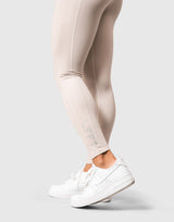 LÝFT Standard Leggings - ivory