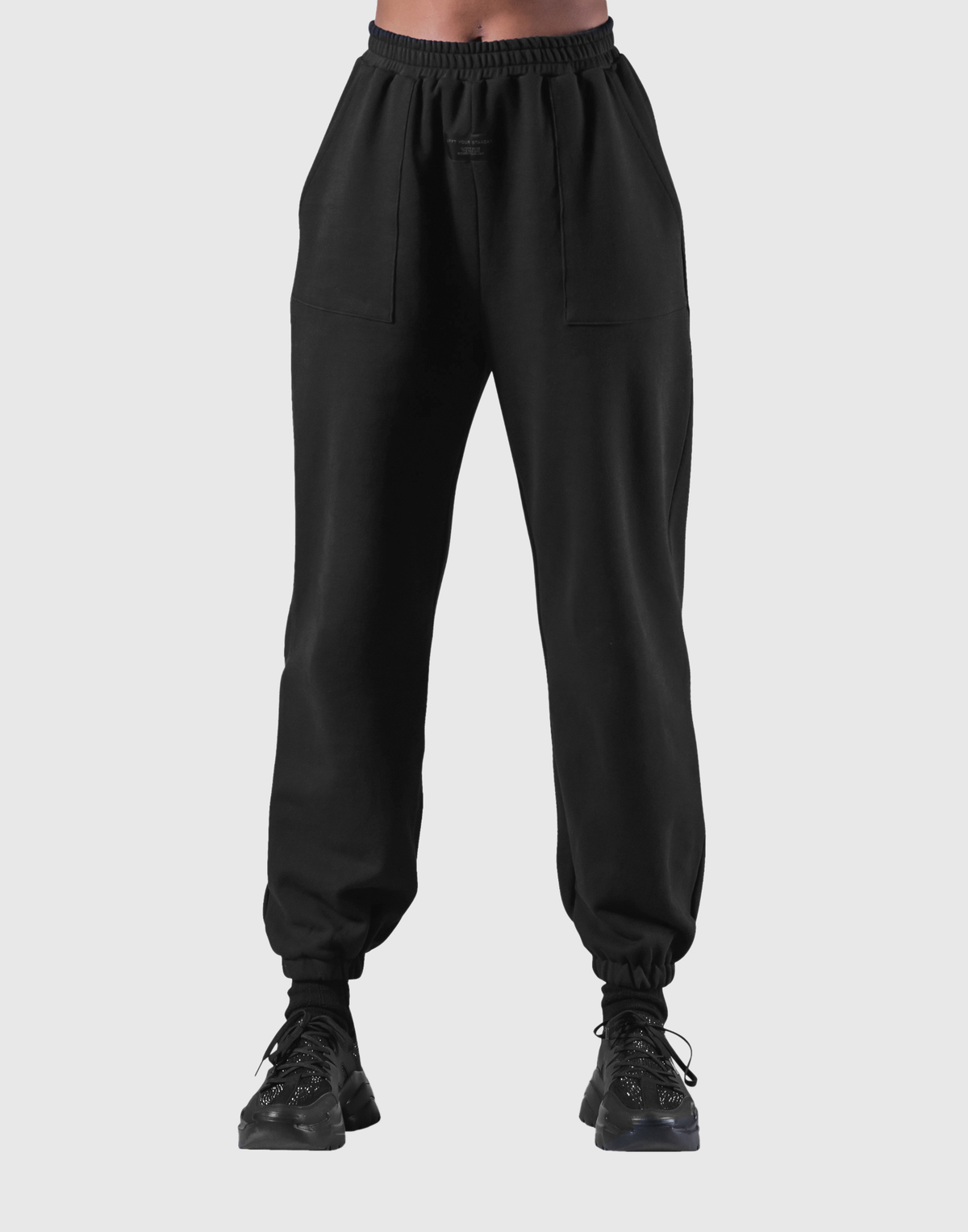 Woven Label Relax Sweat Pants - Black
