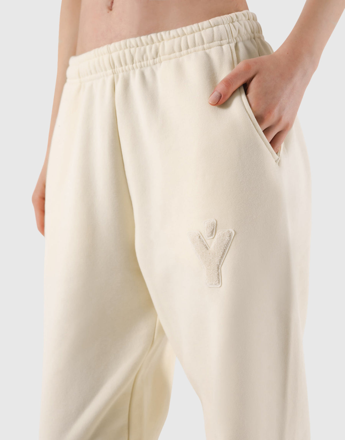 Pile Wappen Sweat Pants - Ivory