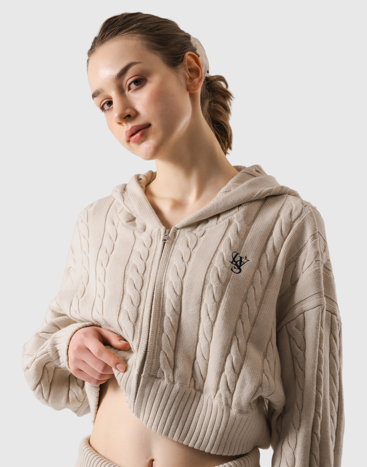Cropped Cable Knit Hoodie - Ivory