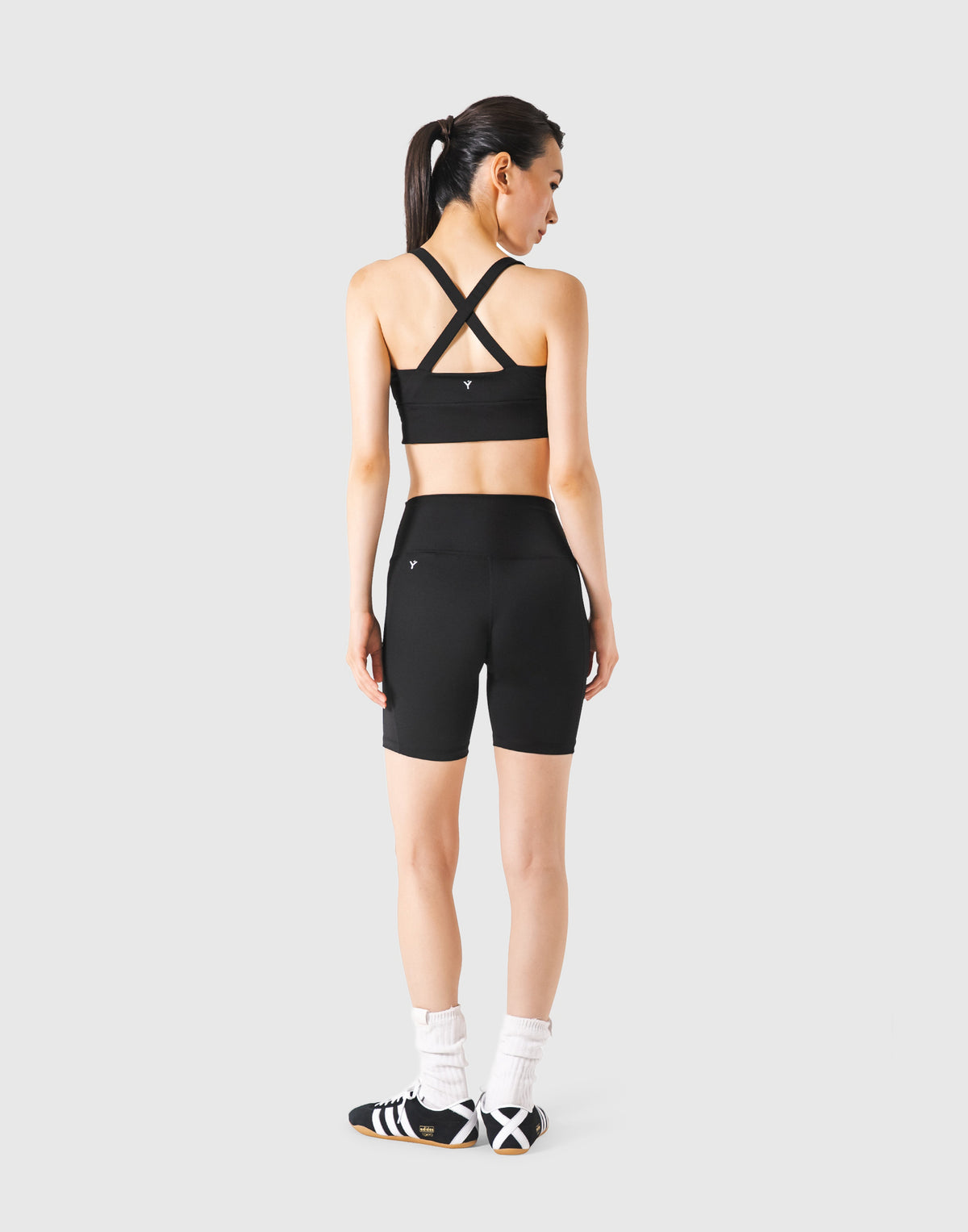 LÝFT Standard Short Leggings V.2 - Black
