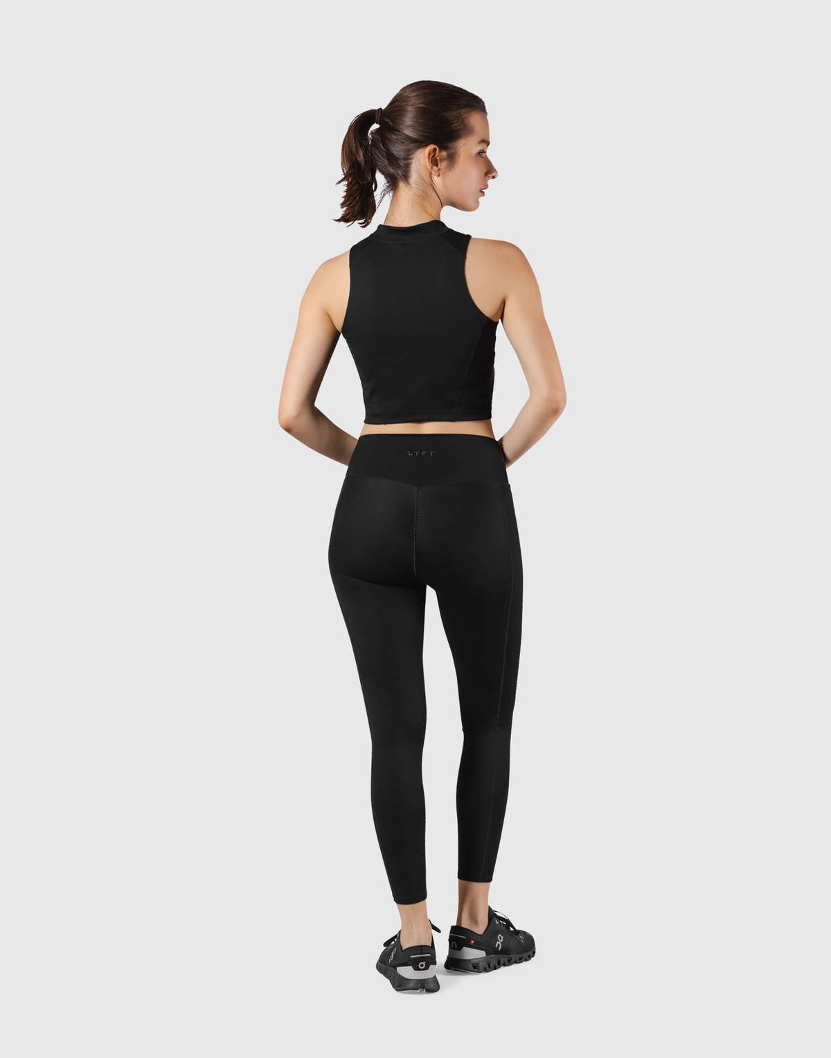 Cup In High Neck Tanktop - Black