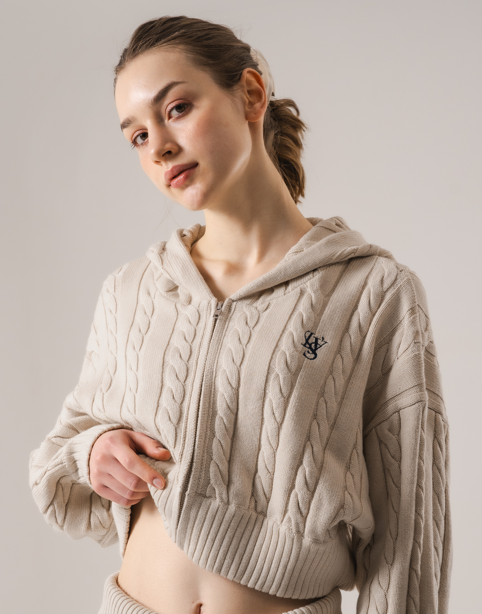 Cropped Cable Knit Hoodie - Ivory – LÝFT