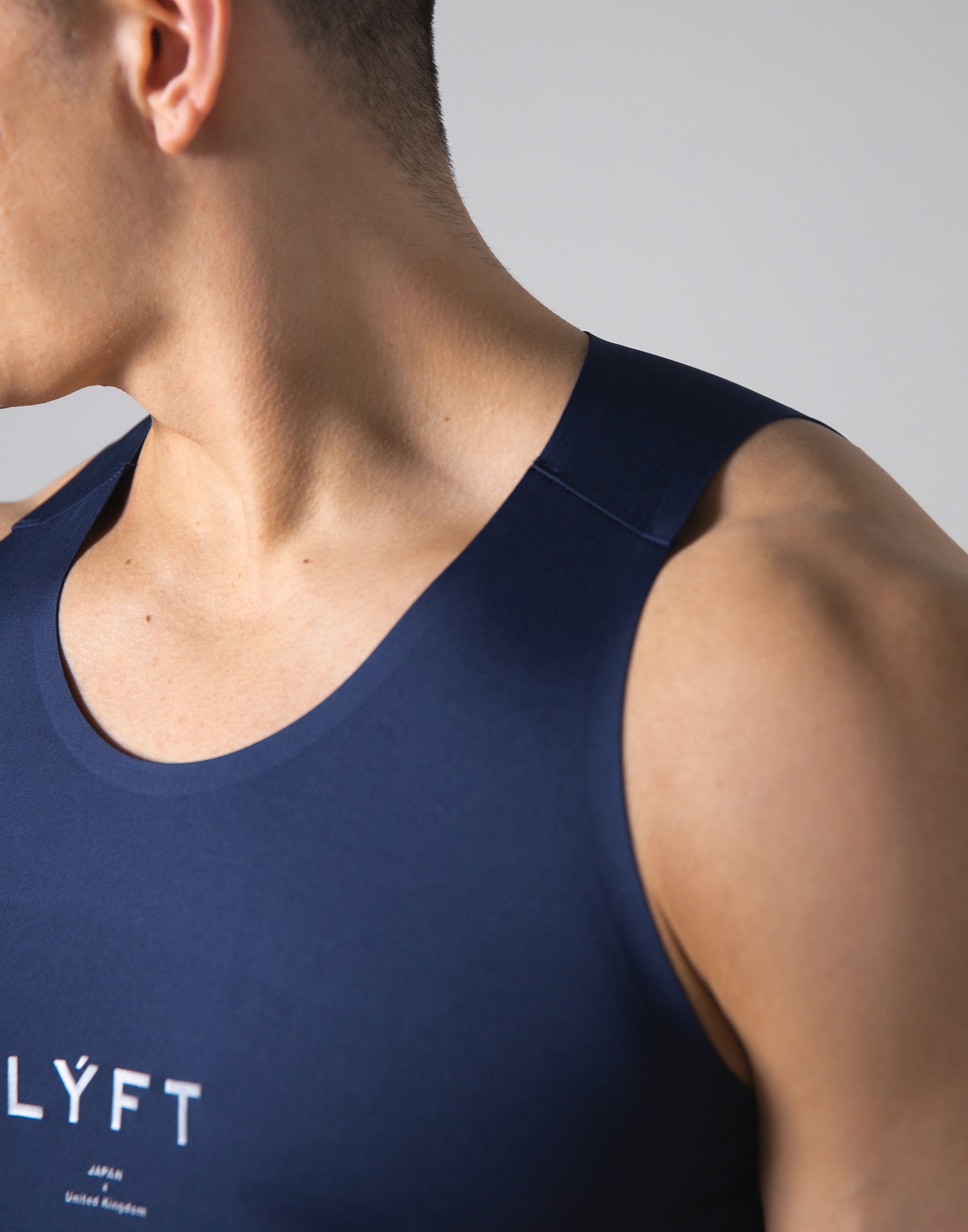 2Way Stretch Seamless Tanktop - Navy – LÝFT