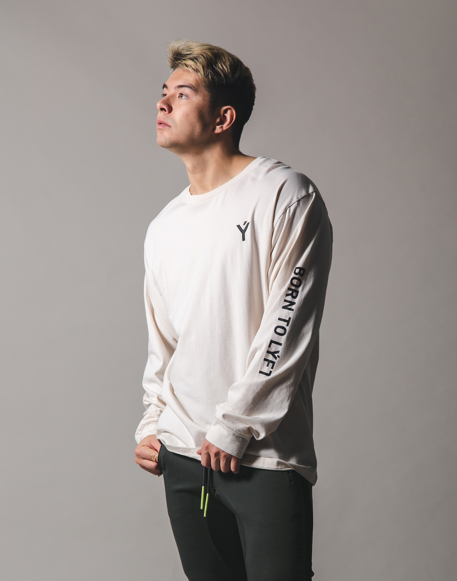 新品未使用・LYFT BORN TO LYFT 長袖カットソー Mサイズ BORN TO LÝFT Big Long T-Shirt- Off White