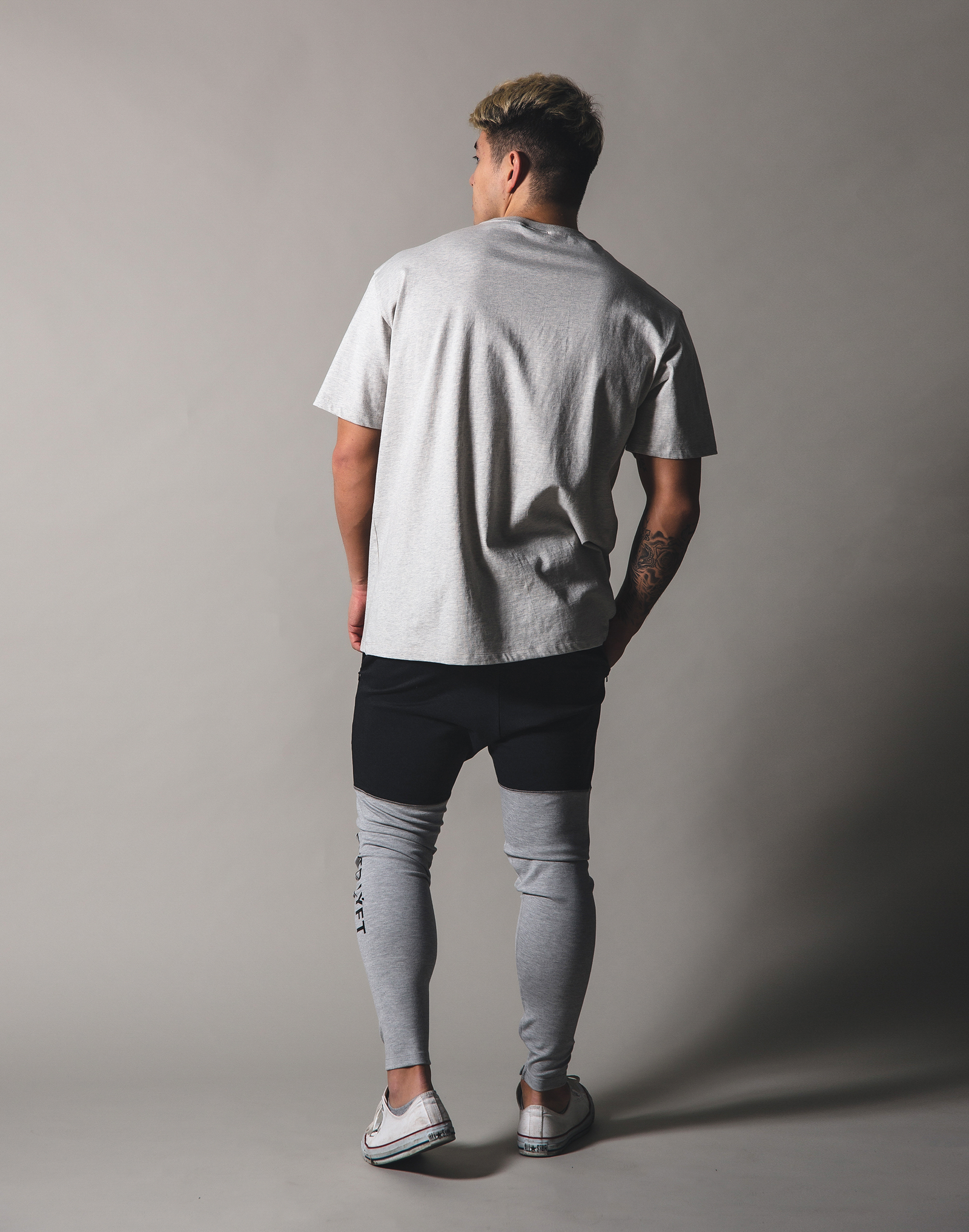 LYFT BORN TO Lyft (グレー&イエロー) BORN TO LYFT Big T-Shirt - Grey – LÝFT