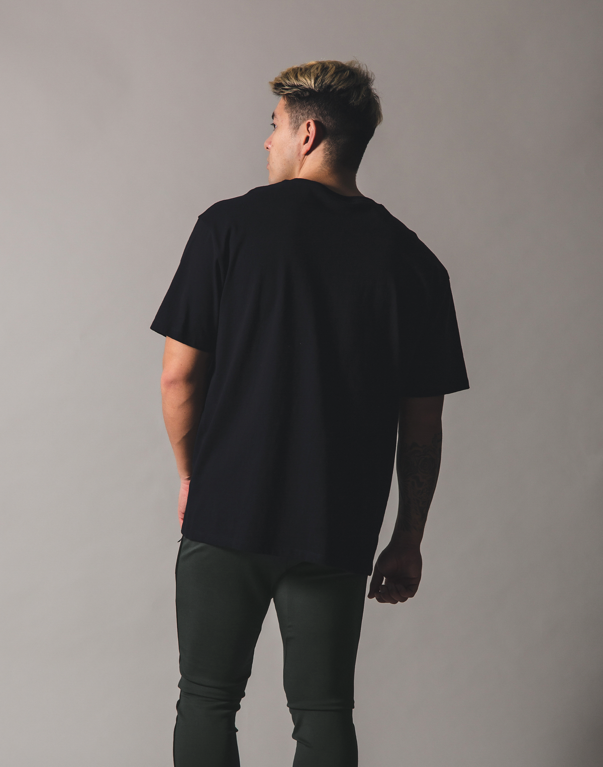Metalic Logo Big T-Shirt - Black