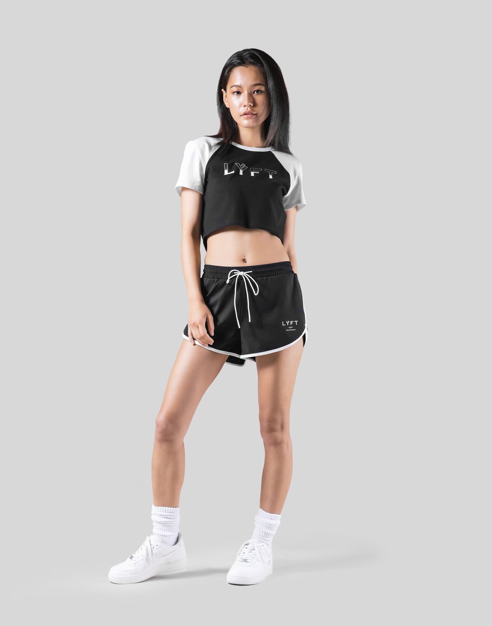 Cropped Raglan T-Shirt - Black – LÝFT