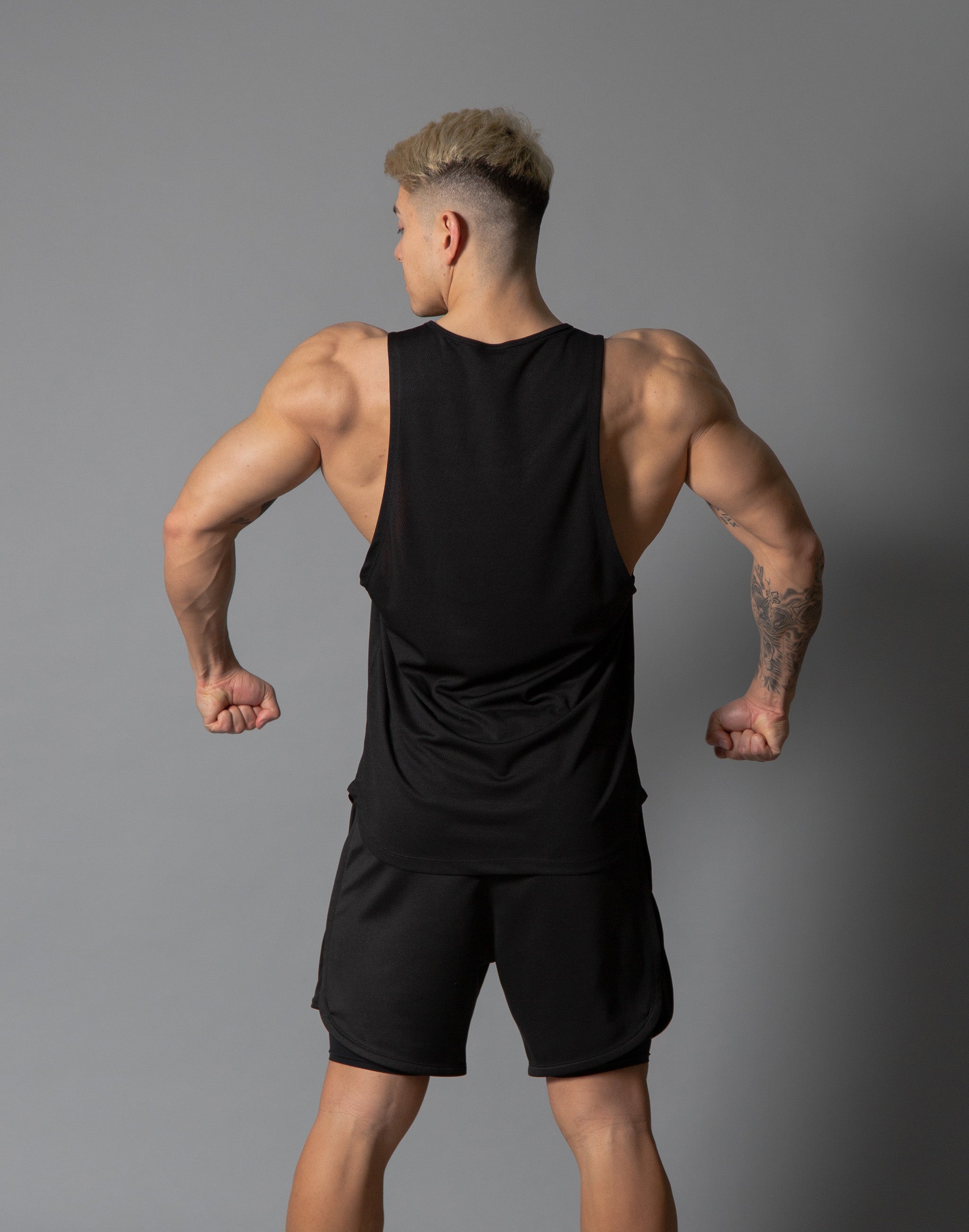 Ý Mesh Training Tanktop - Black – LÝFT