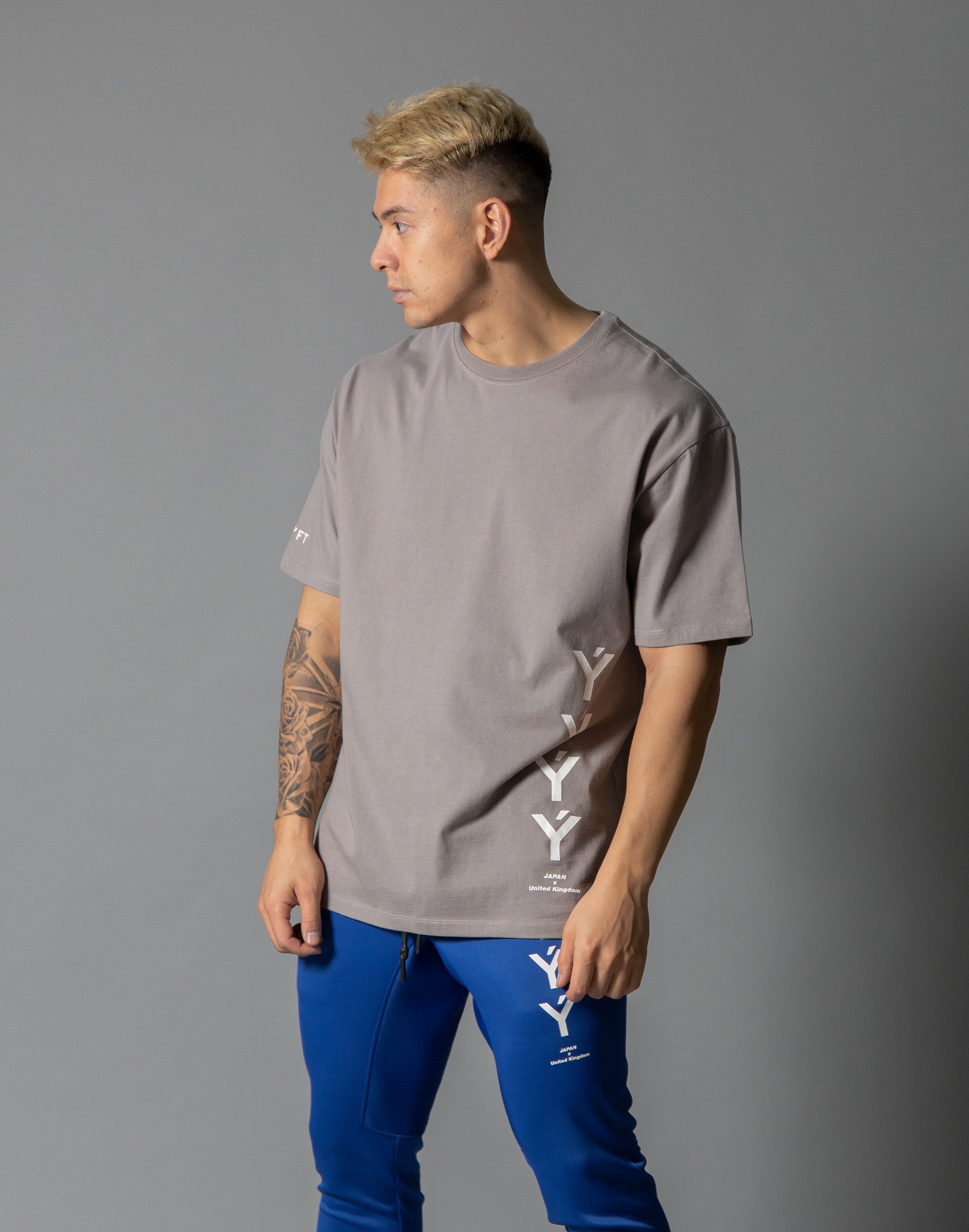 LYFT オーバーサイズ Tシャツ グレー ÝÝÝÝ Big Size T-Shirt - Grey – LÝFT