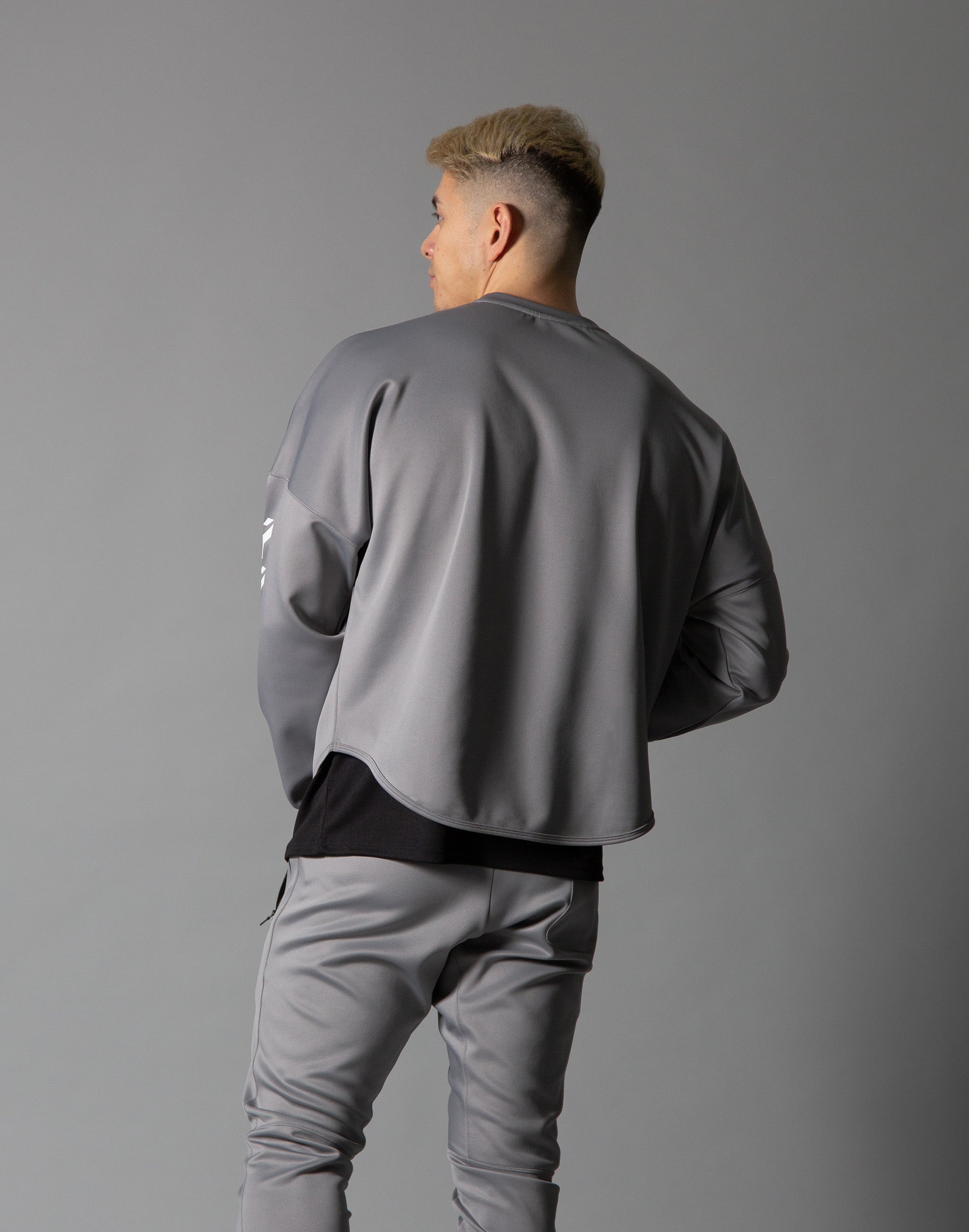 Ý Training Layered crew neck - Grey – LÝFT