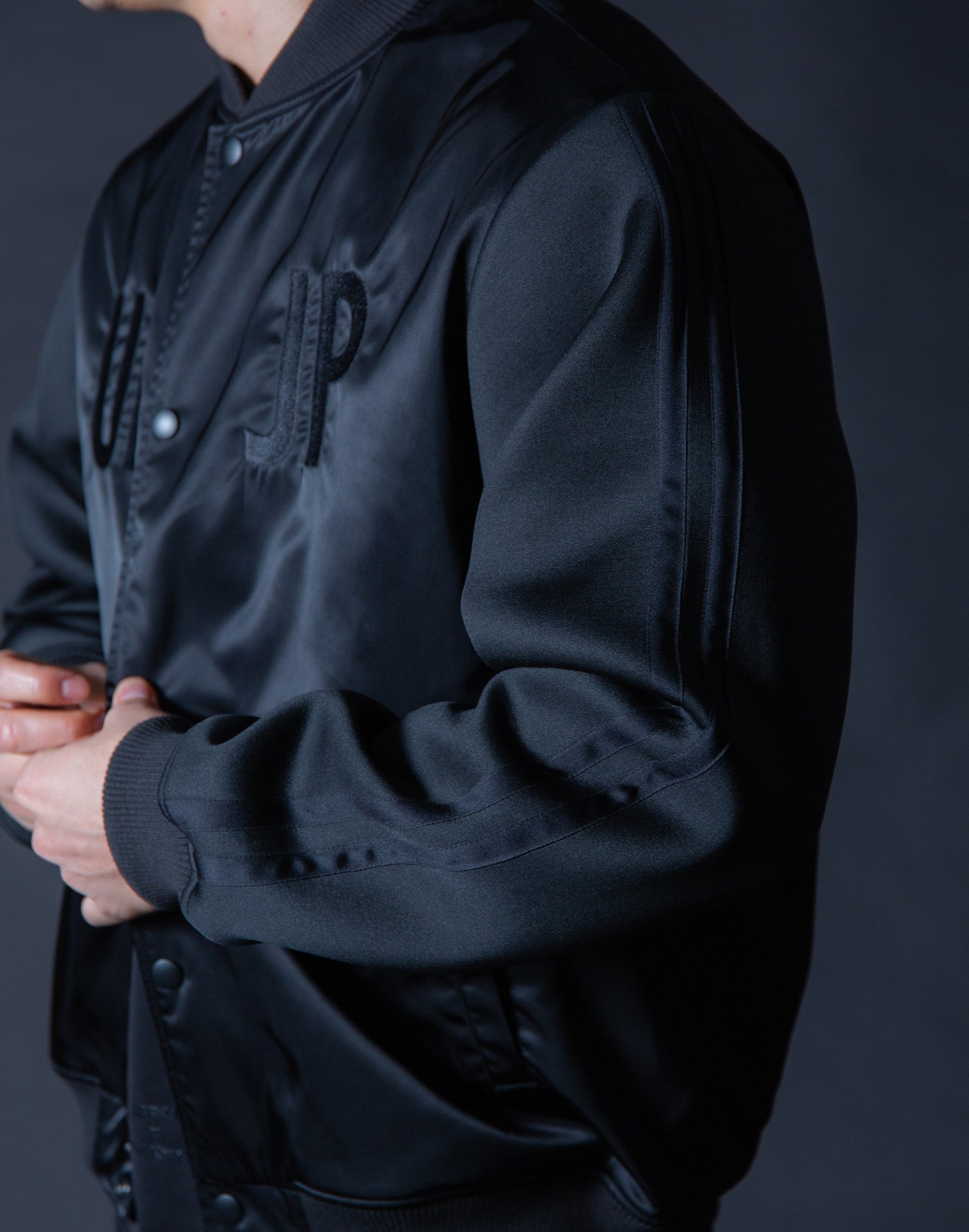 LYFT-リフト【トレーニングウェア】- LÝFT Arm Stretch Bomber jacket