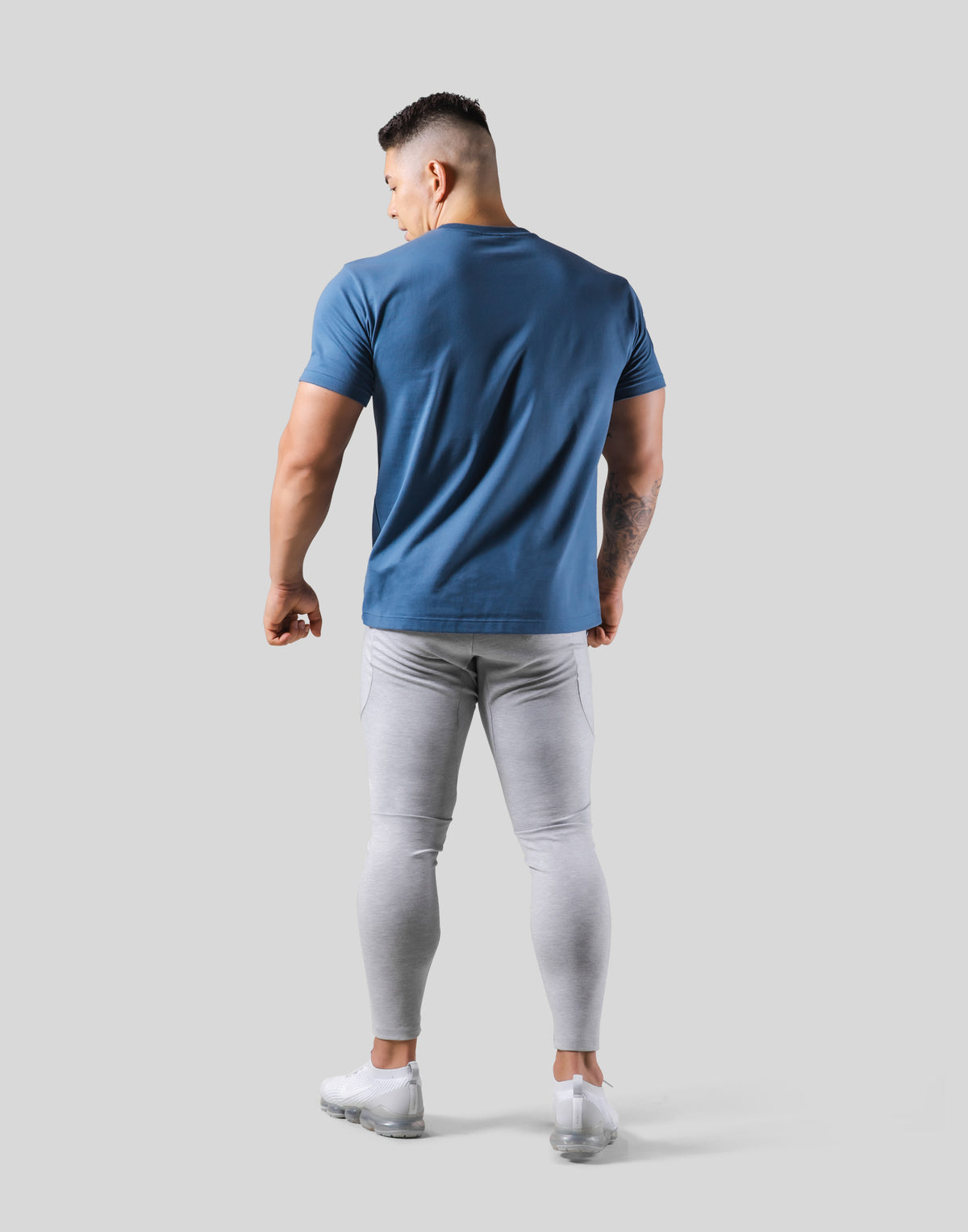 LÝFT  Standard T-Shirt - L.Navy
