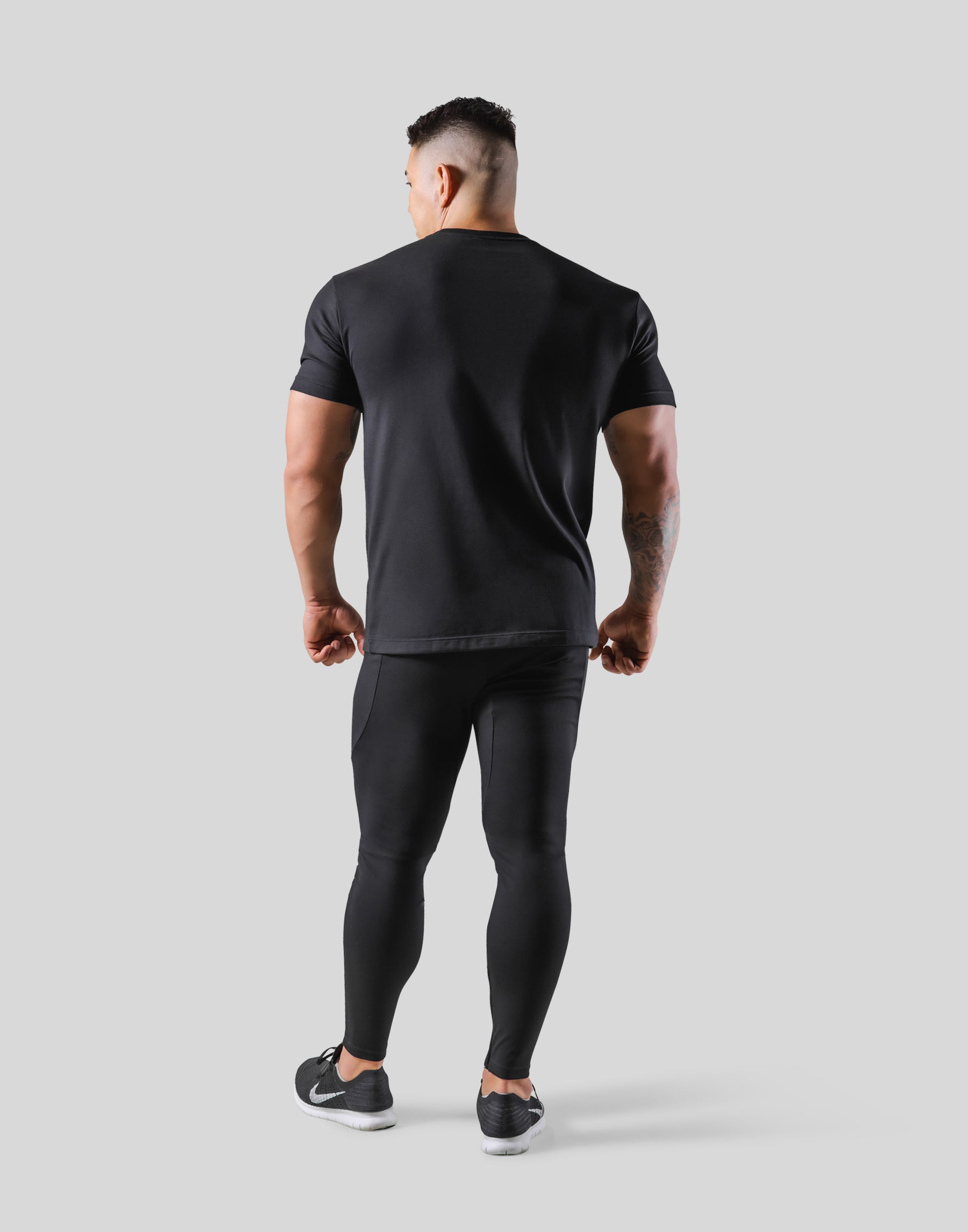 LÝFT Standard T-Shirt - Black