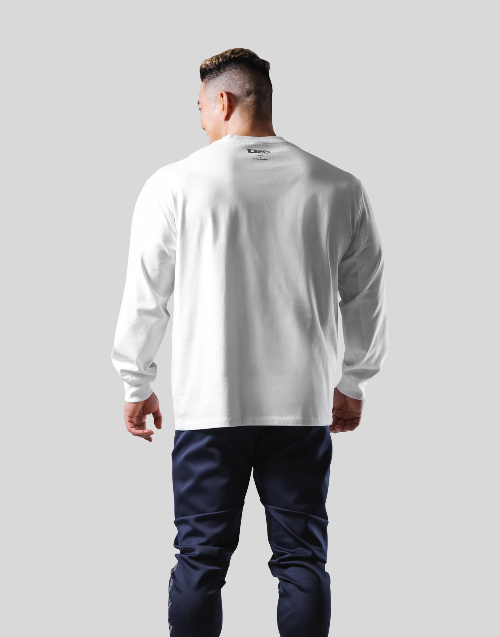 Emblem Raglan Long T-Shirt - White – LÝFT