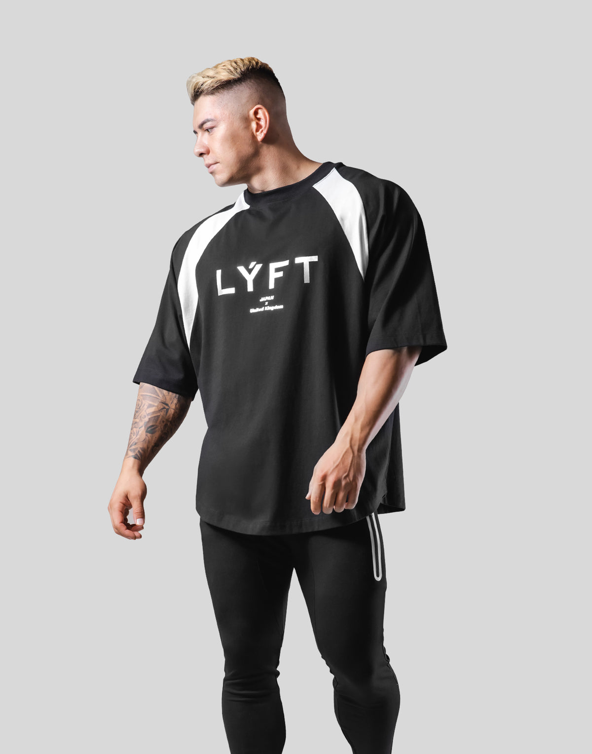Angle Separate Wide Shoulder Big T-Shirt - Black