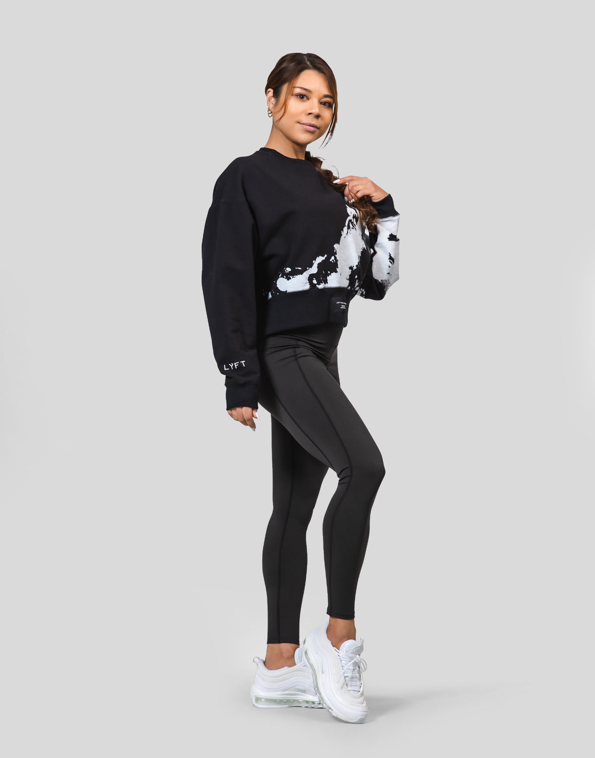 Splash Cropped Crewneck Sweatshirt - Black