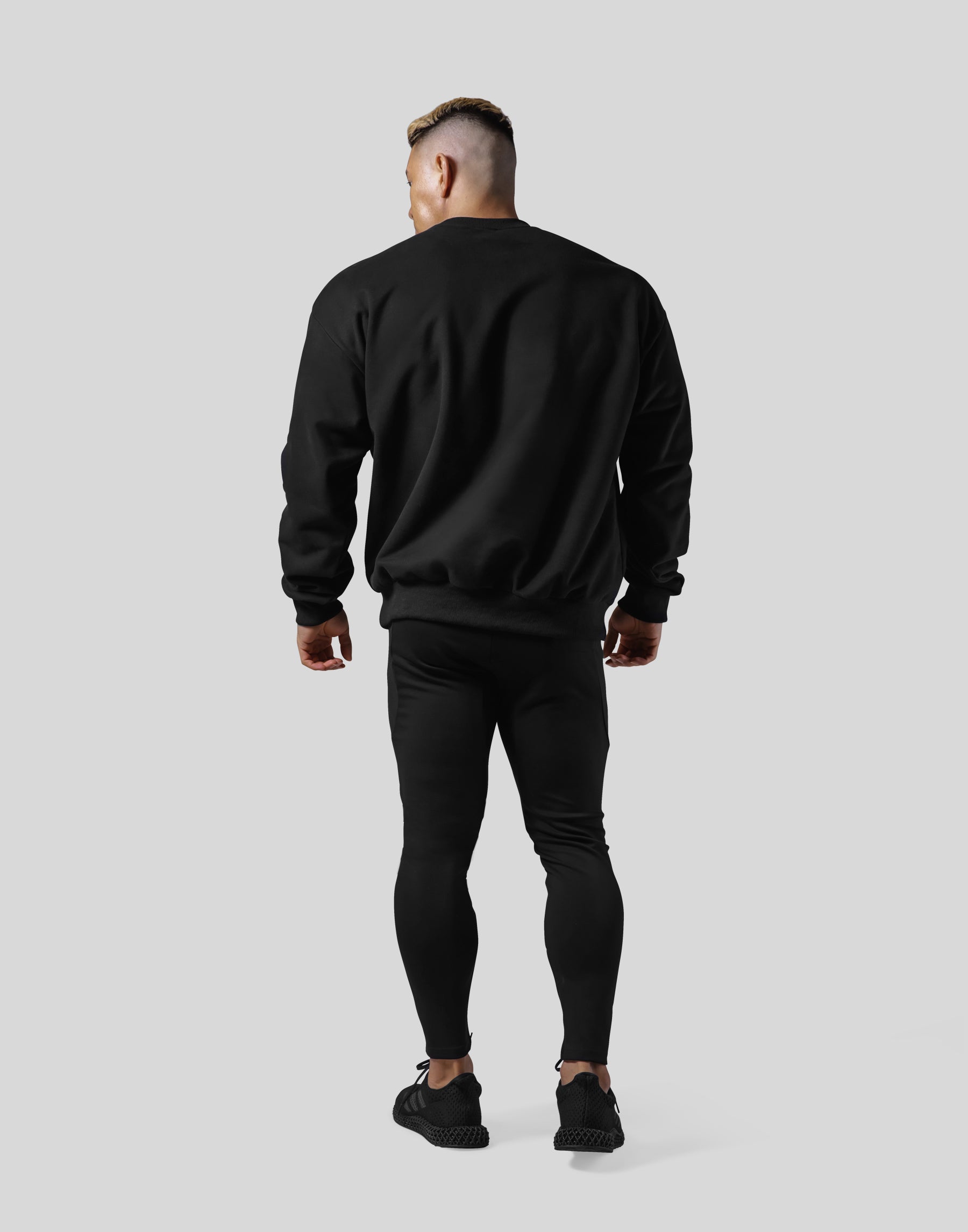 LYFT Standard Size Crewneck Sweat Standard - Black – LÝFT