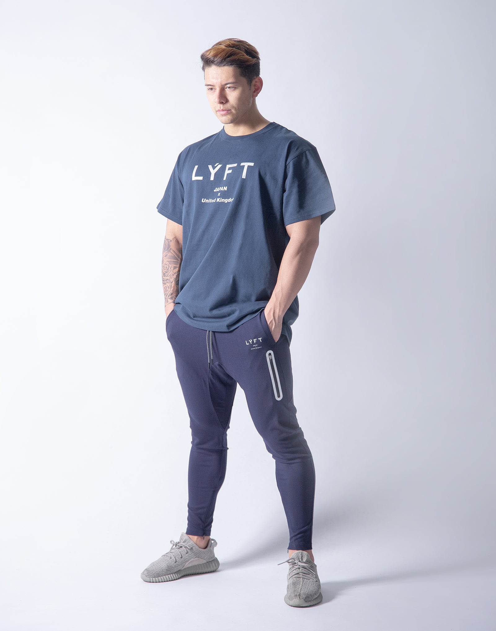 LYFT JPxUK 大码深蓝色 T 恤 – LÝFT