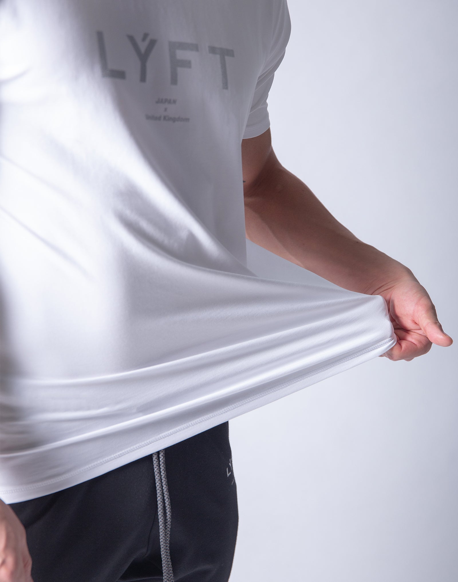 LYFT Standard Fit T-Shirt - White – LÝFT
