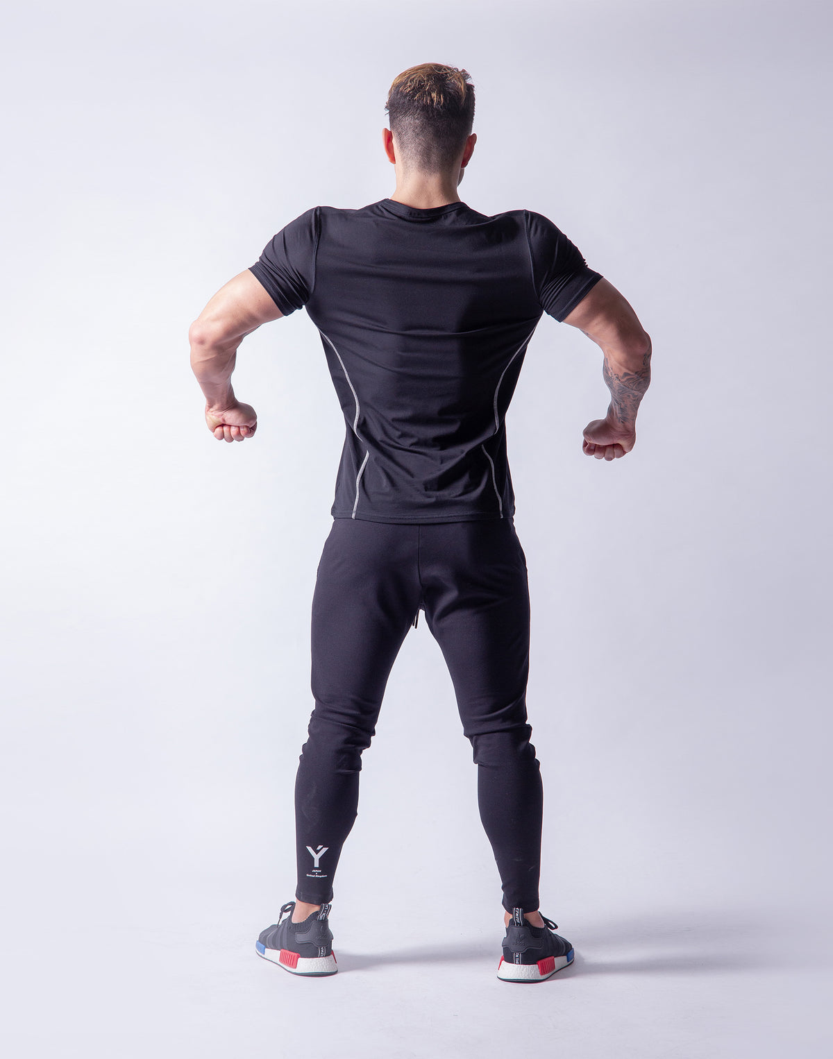 LÝFT Standard Fit T-Shirt 2 - Black