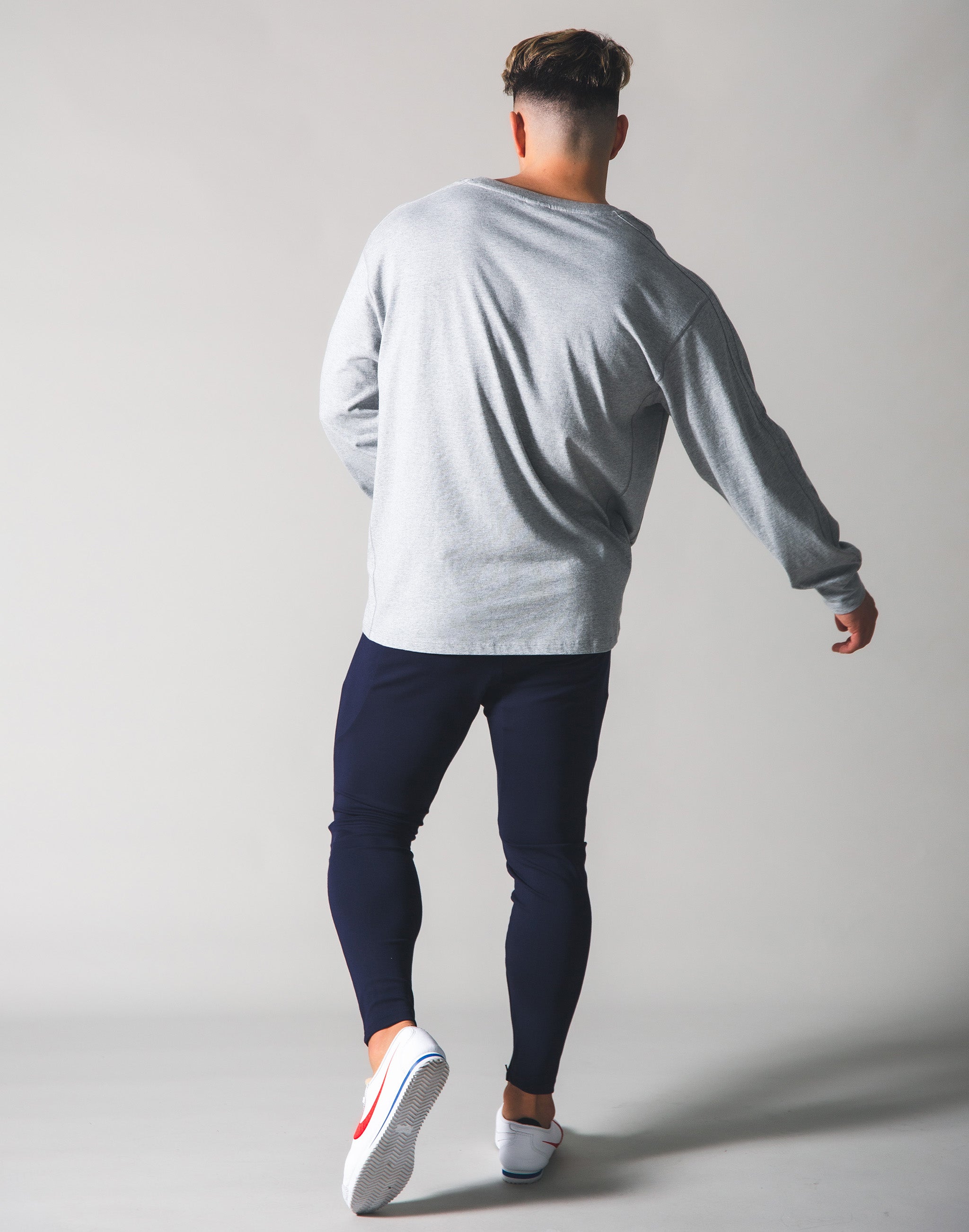 LYFT Logo Long T-shirt - Grey – LÝFT