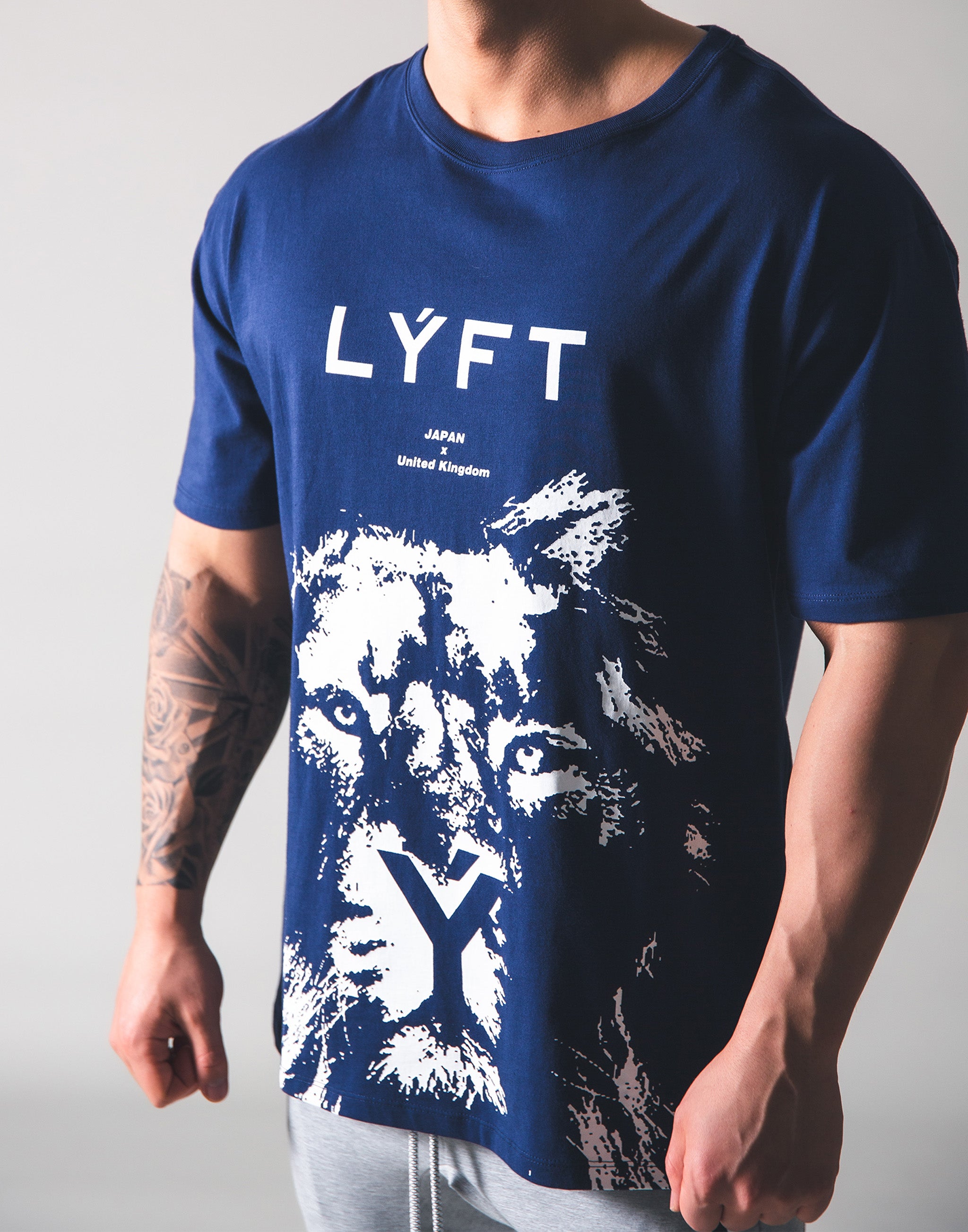 LYFT Lion Big T-shirt - Navy – LÝFT