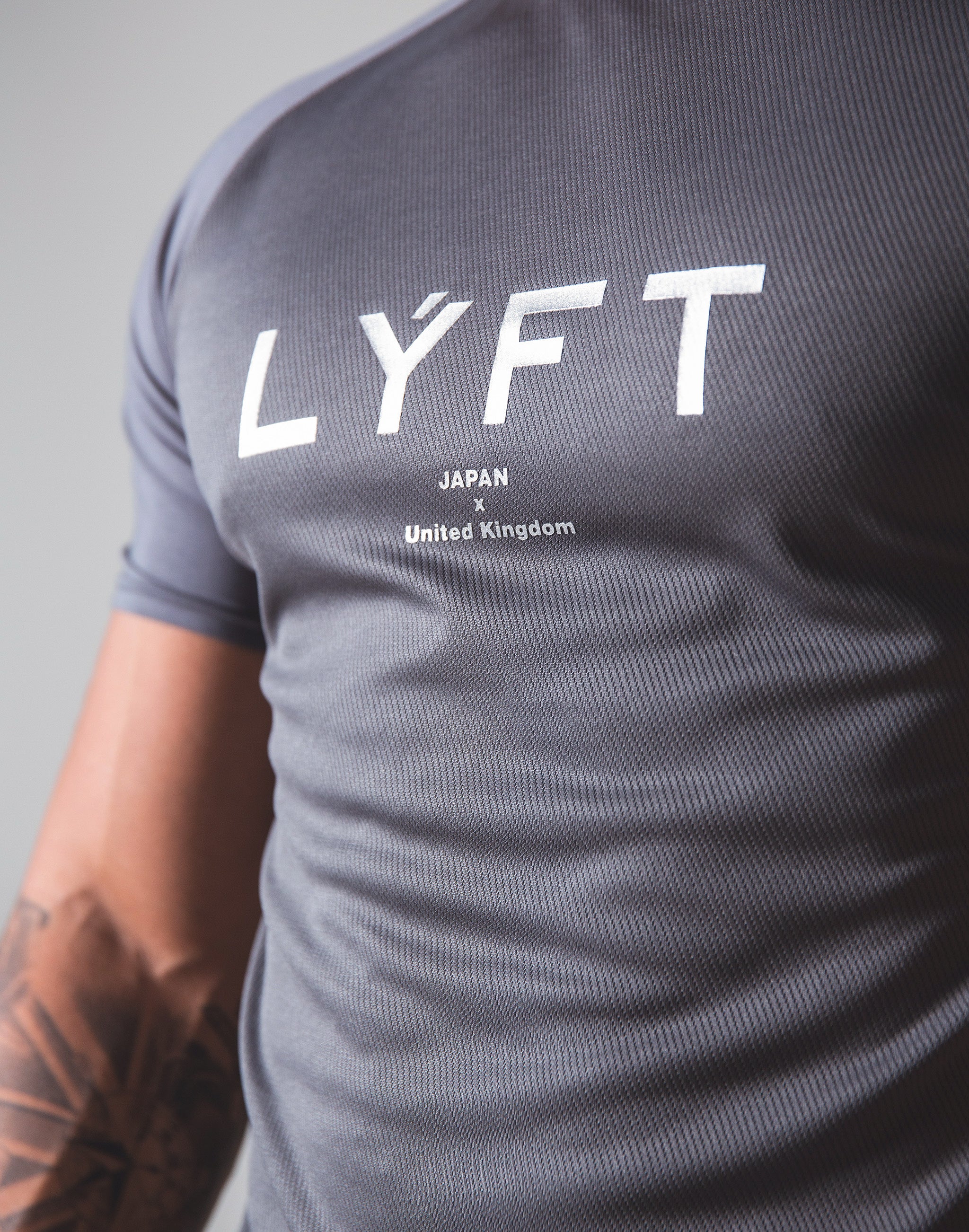 Combi Mesh Training T-Shirt v2 - Grey – LÝFT