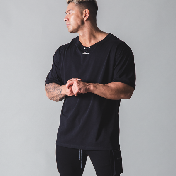 LÝFT Neck Logo Big T-shirt - Black